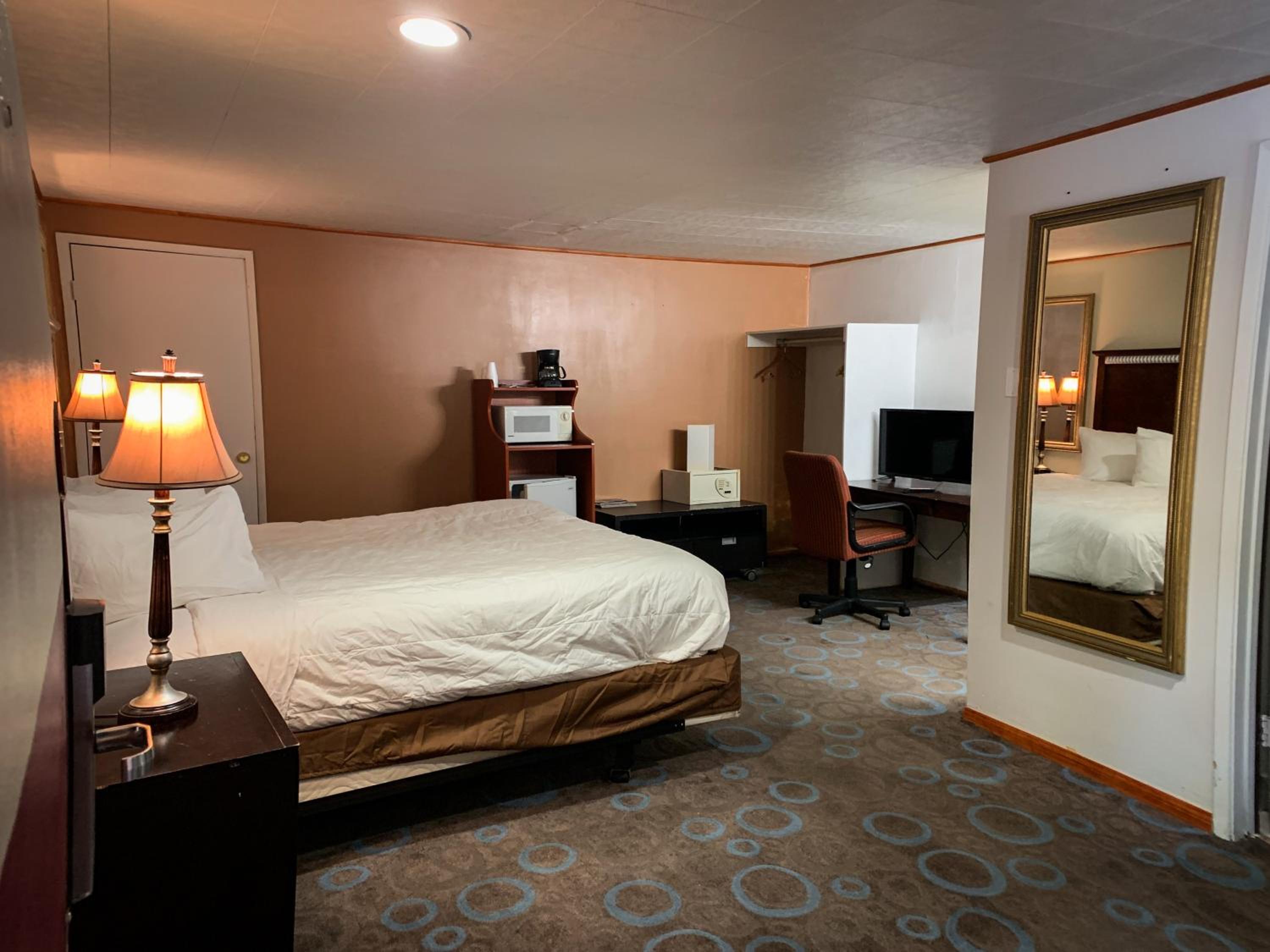Queen Room - Photo 3