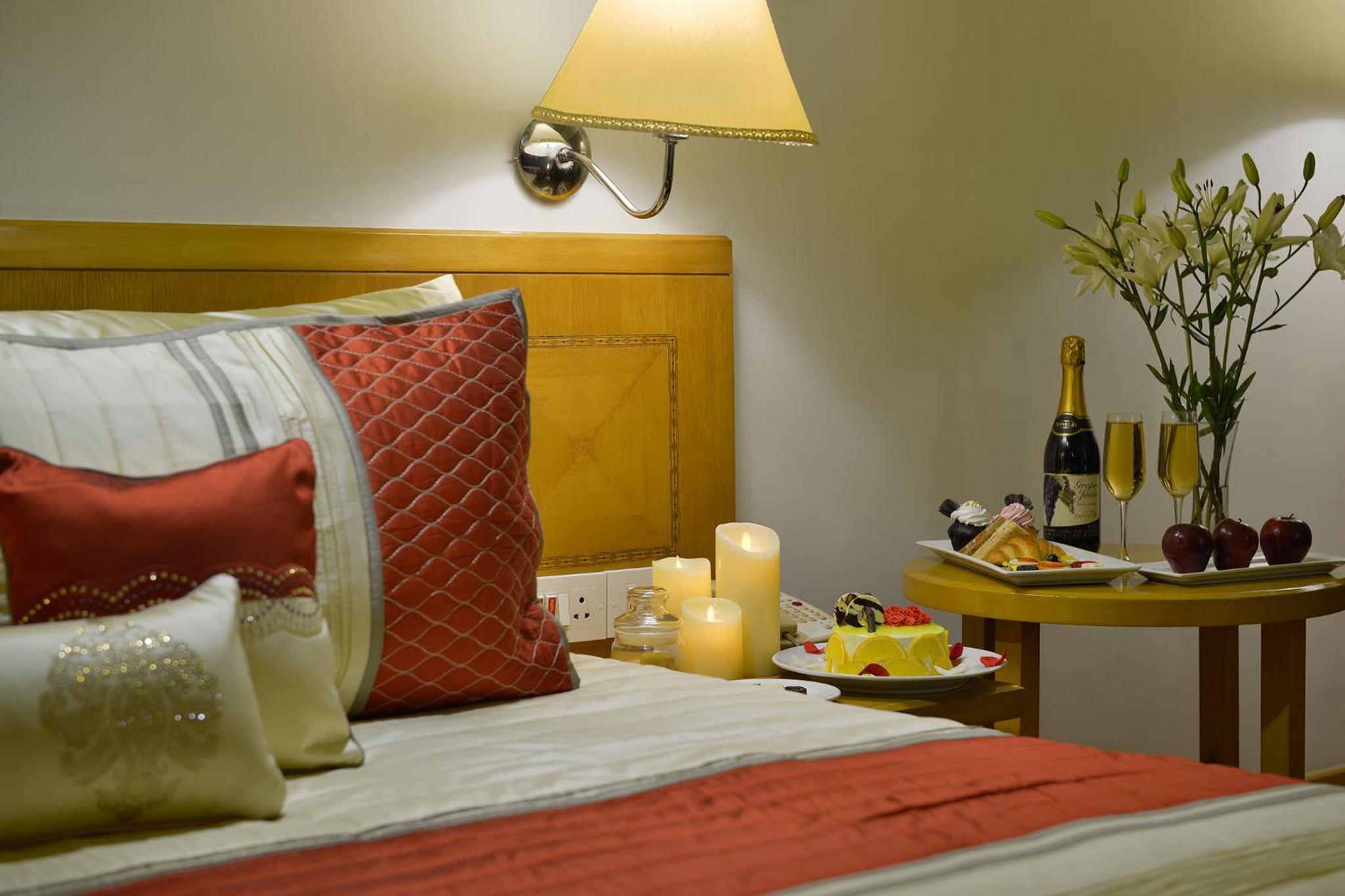 Superior Room City View Queen Bed - Photo 8