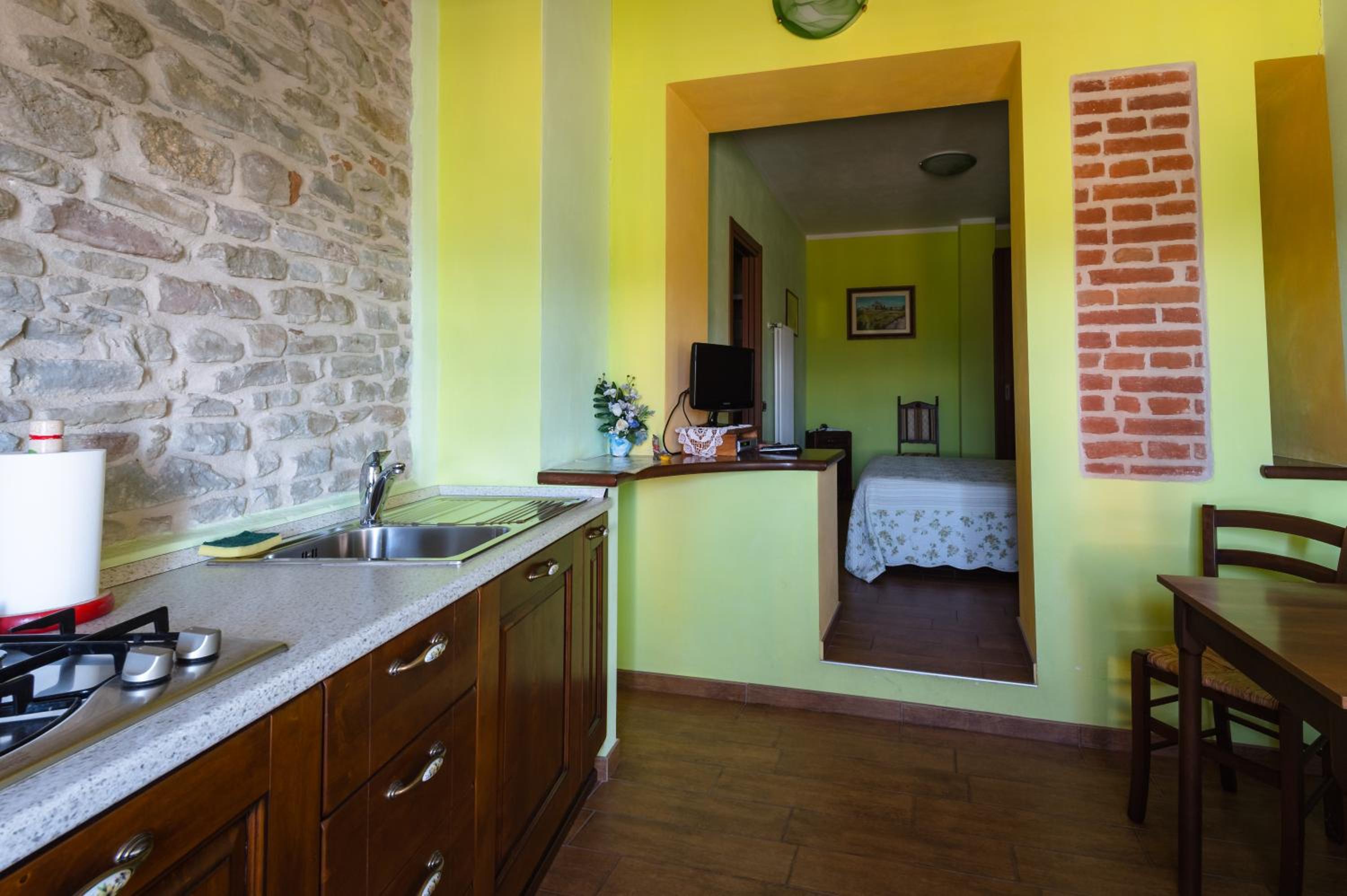 One-Bedroom Apartment (2 Adults + 1 Child) photo 2