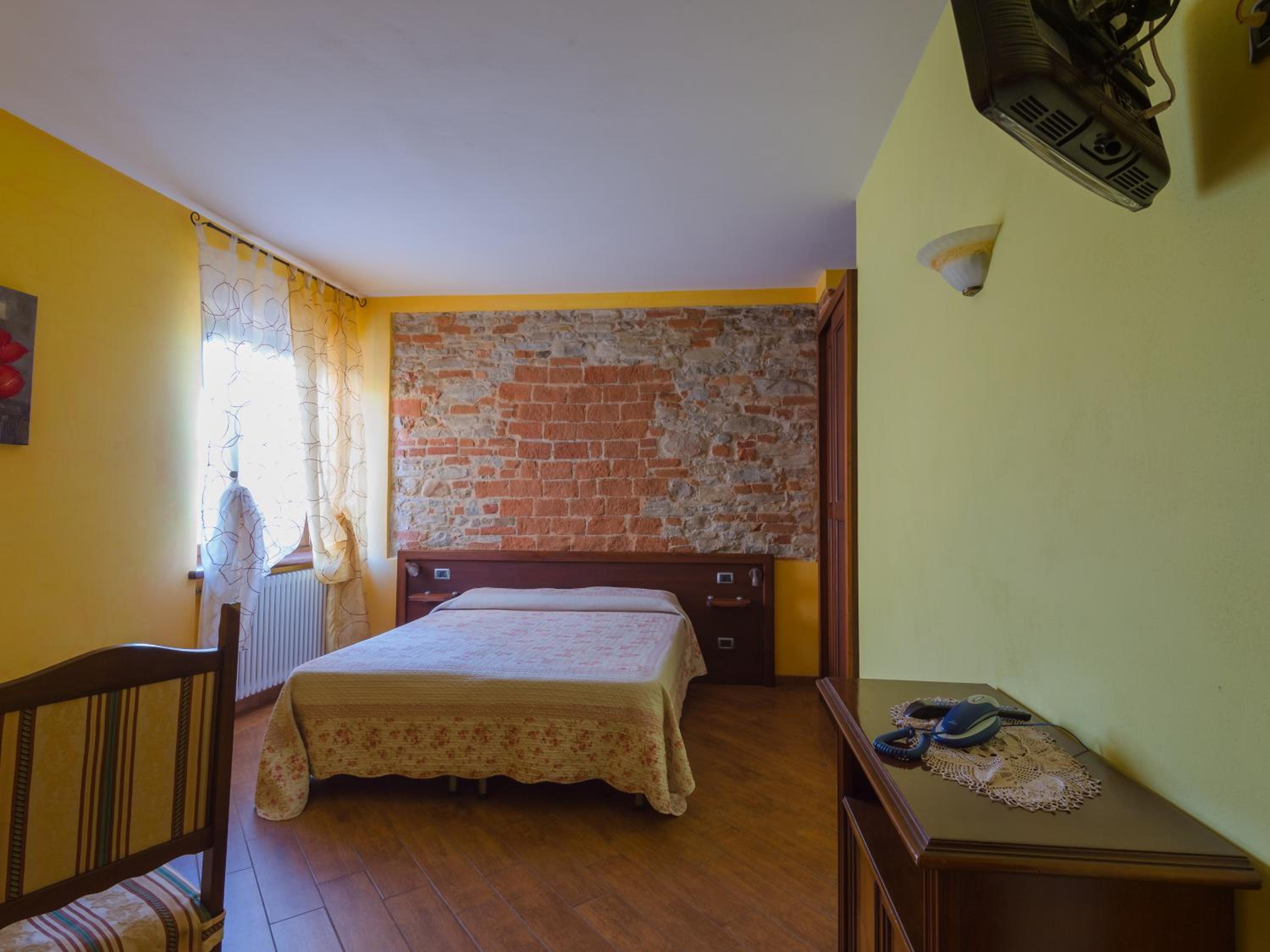 Double or Twin Room photo 3