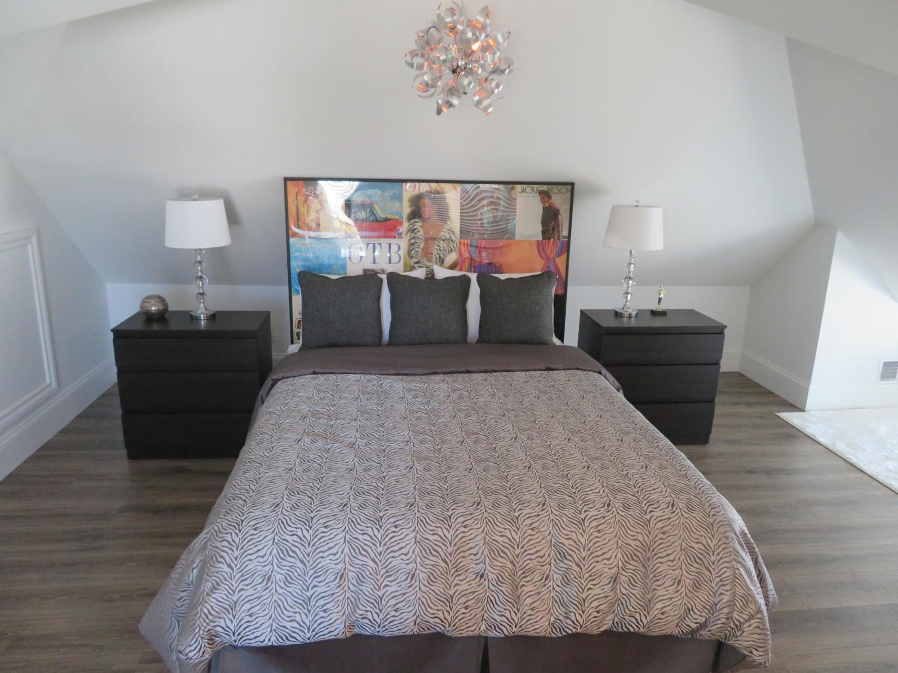 Deluxe Queen Suite photo 1