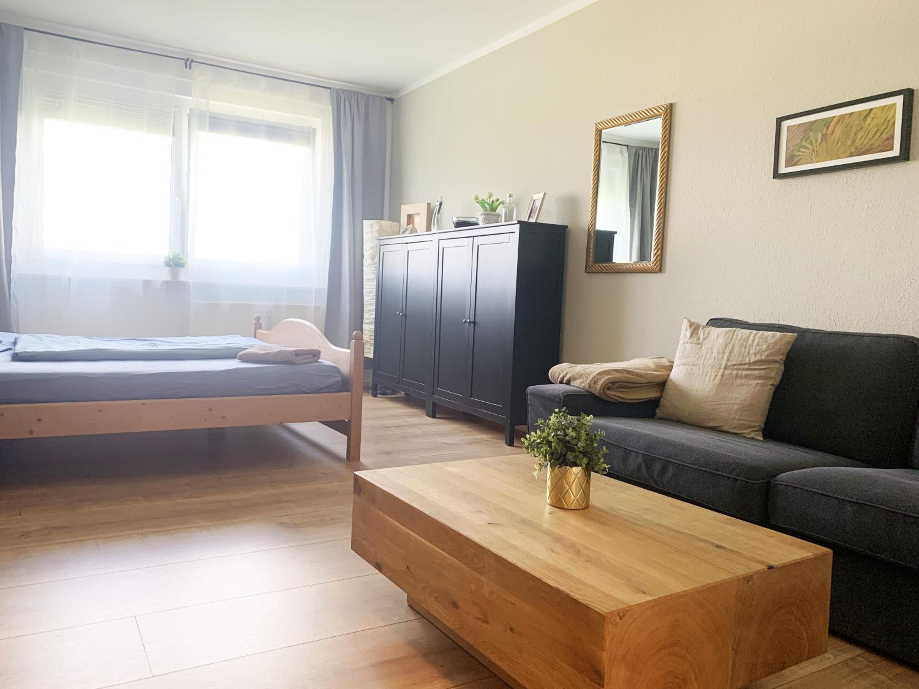 One-Bedroom Apartment photo 1