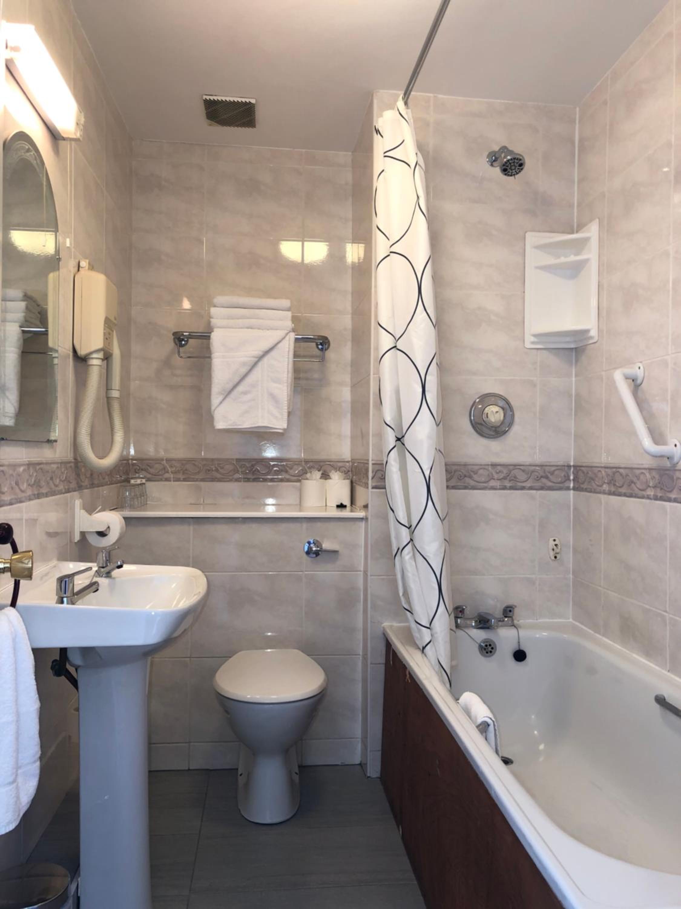 Budget Double Room photo 2
