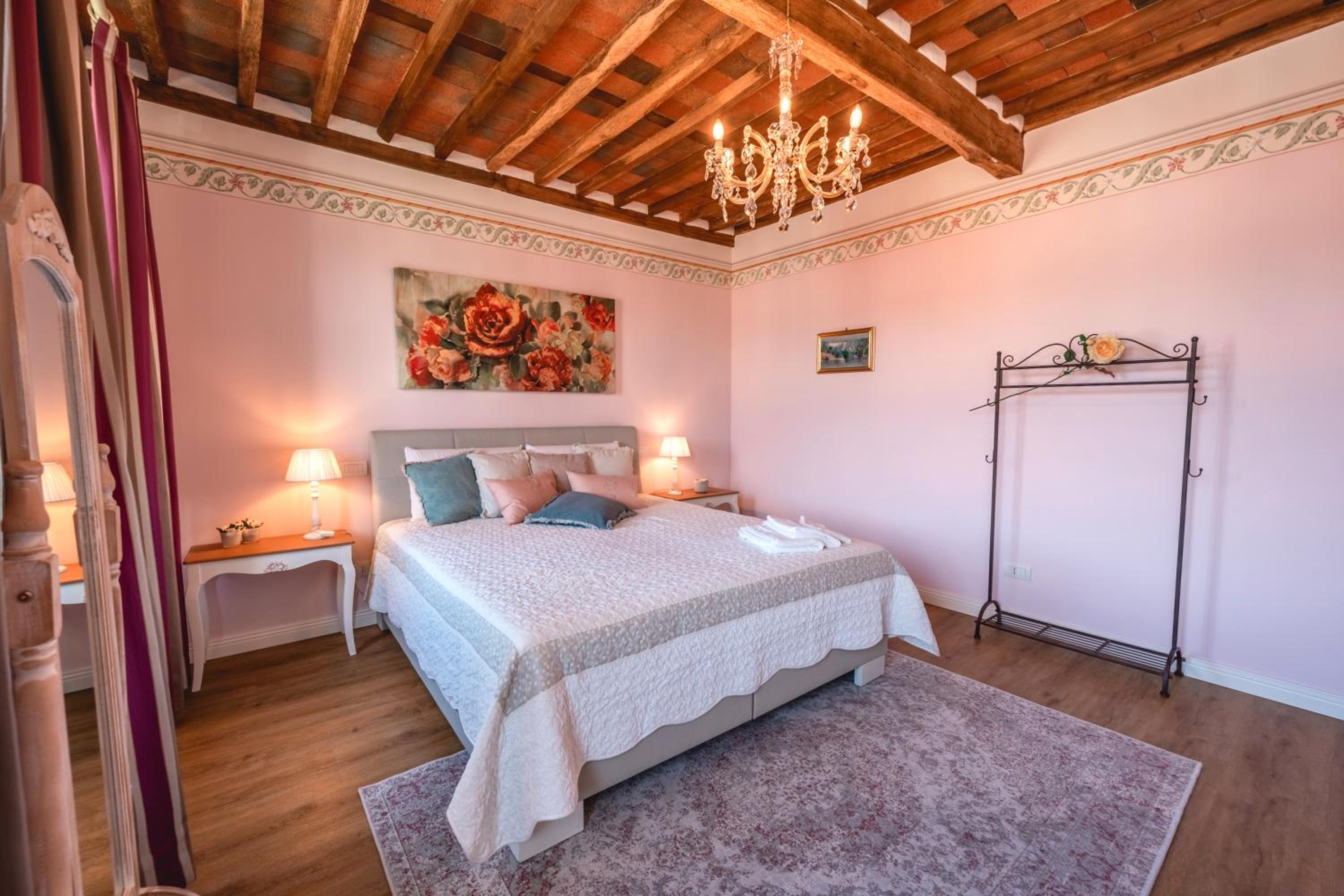 Deluxe Queen Room - Photo 4