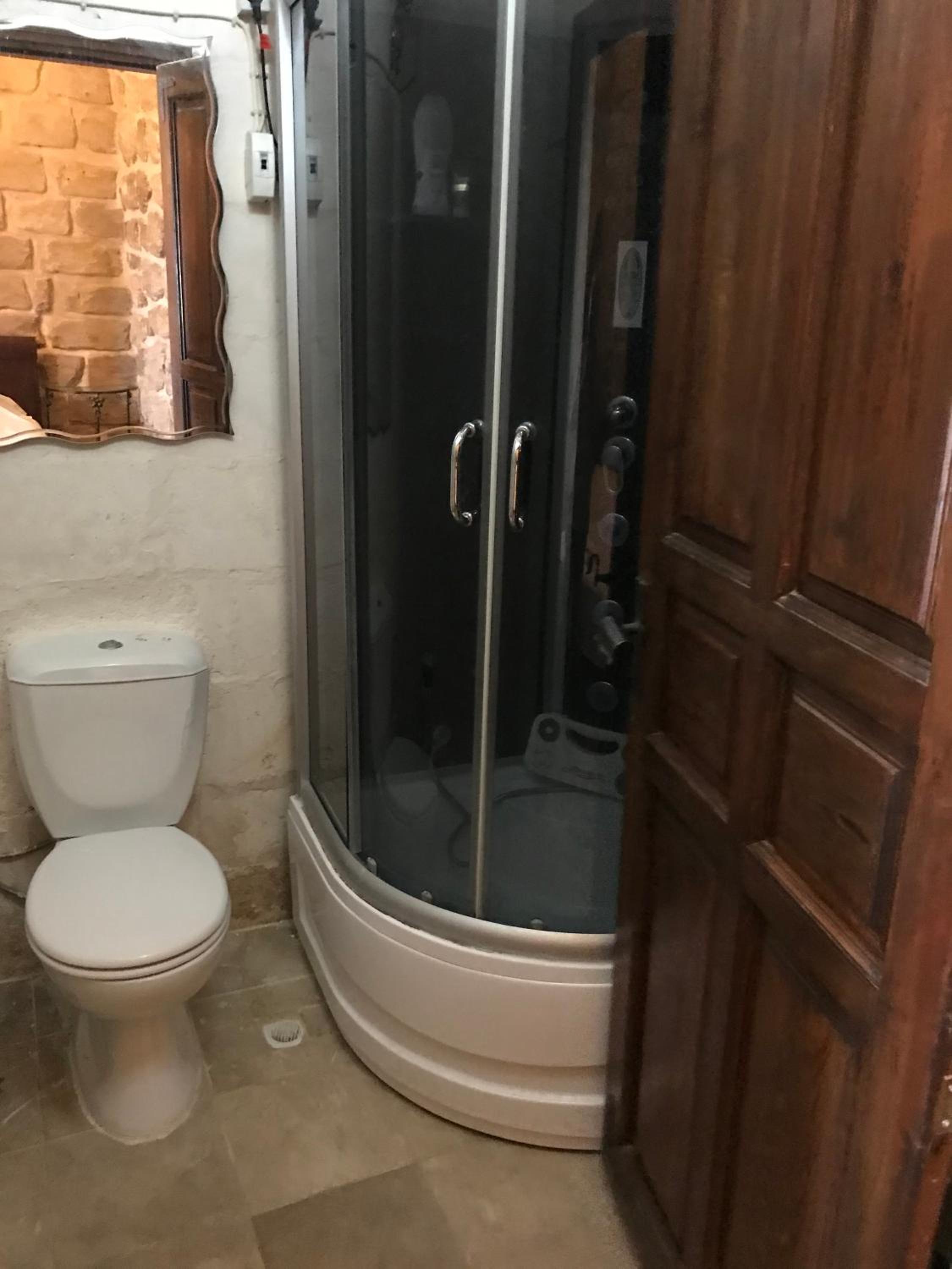 Deluxe Room (2 Adults + 1 Child) photo 3