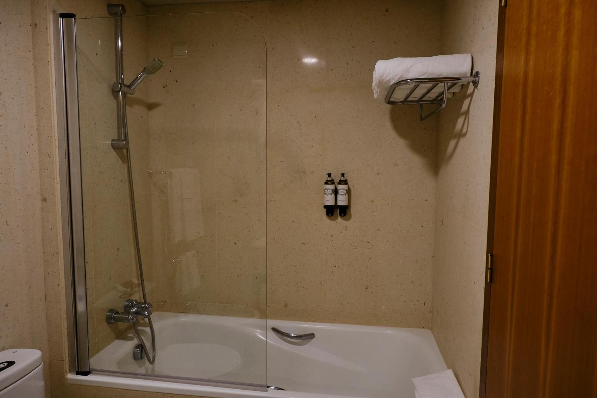 Junior Suite with Ocean View - Photo 5