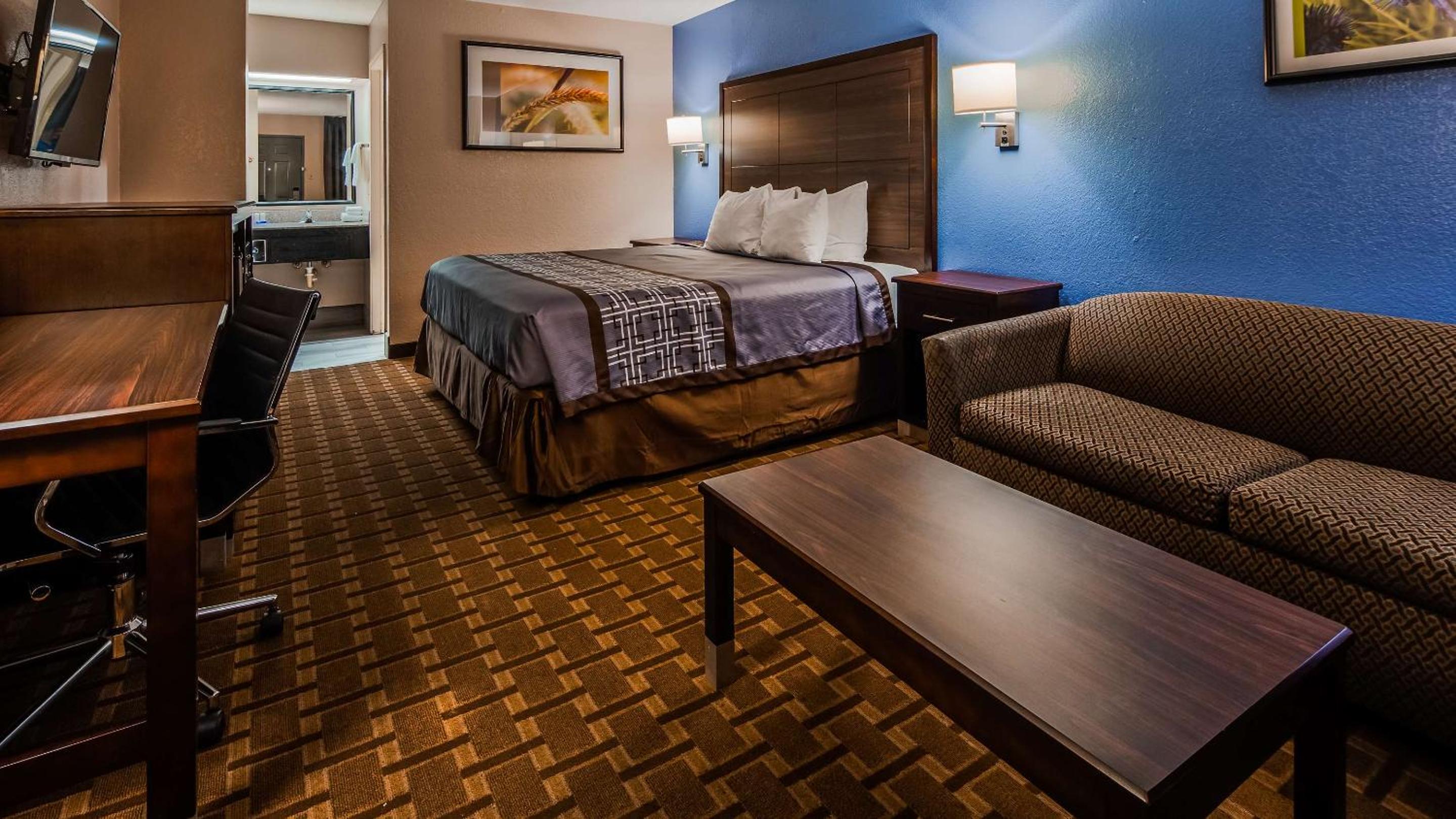 King Room with Sofa Bed - Non-Smoking
