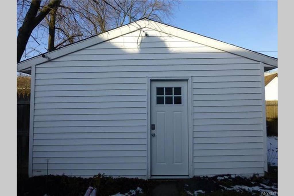Two-Bedroom House - Photo 26