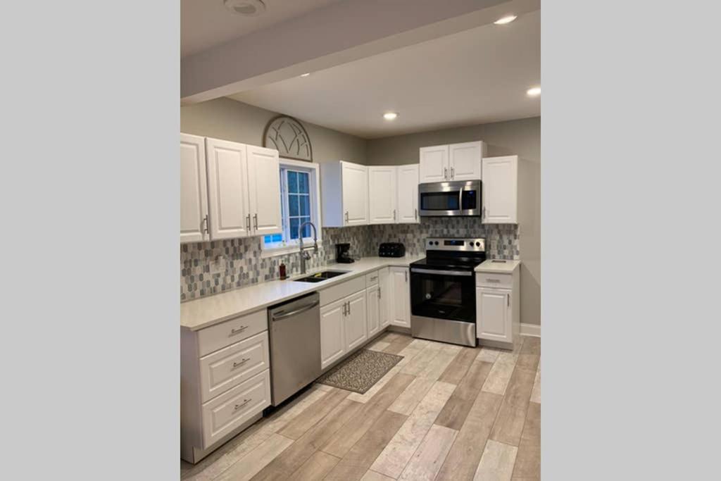 Two-Bedroom House - Photo 28