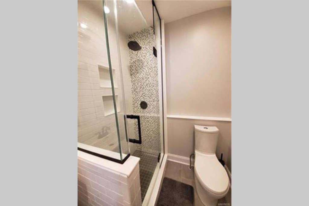 Two-Bedroom House - Photo 13