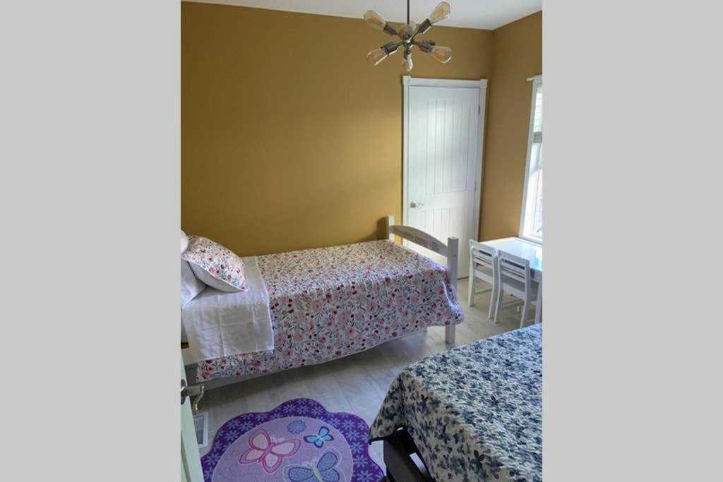 Two-Bedroom House - Photo 15