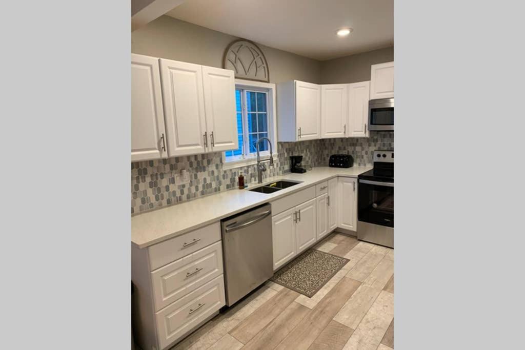 Two-Bedroom House - Photo 10