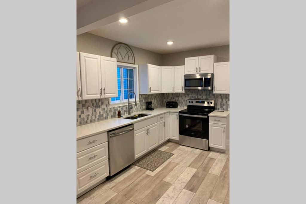 Two-Bedroom House - Photo 16