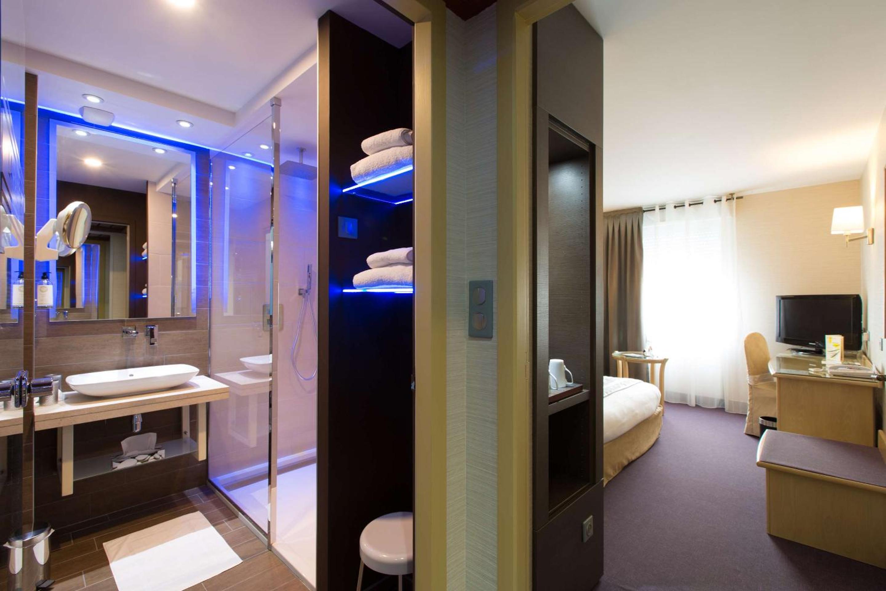 Chambre Lit Queen-Size Supérieure - Non-Fumeurs