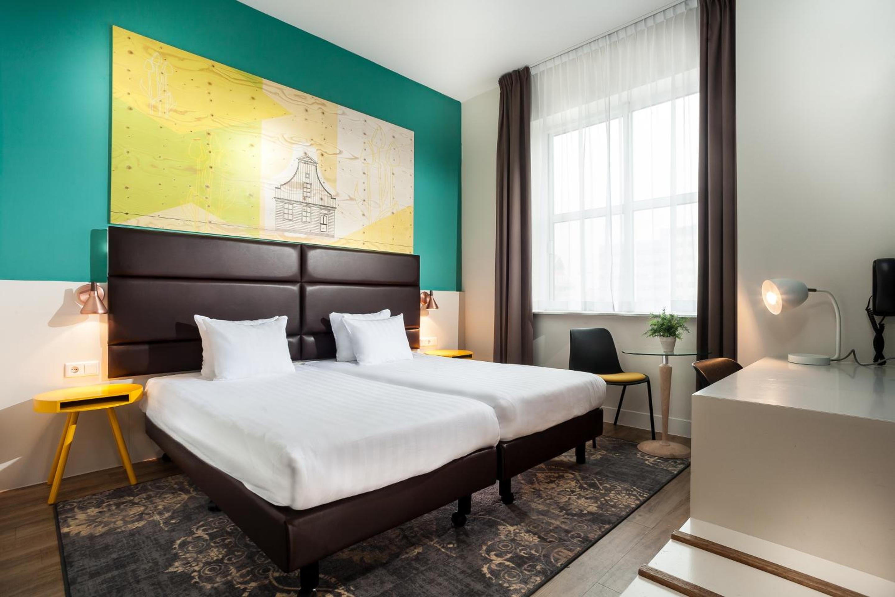 Double Room with Two Single Beds - Photo 7