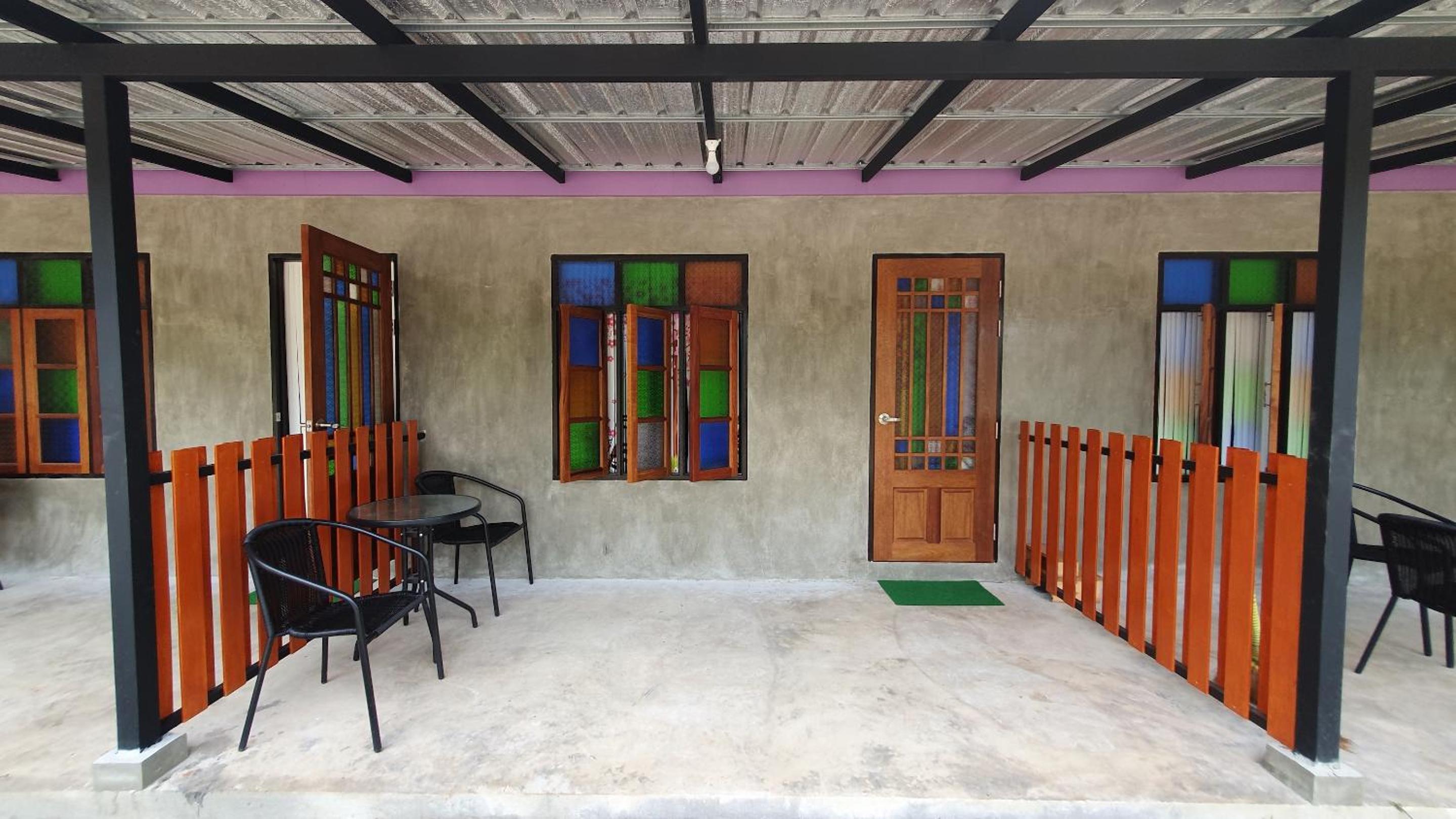 Twin Room with Balcony - Photo 9