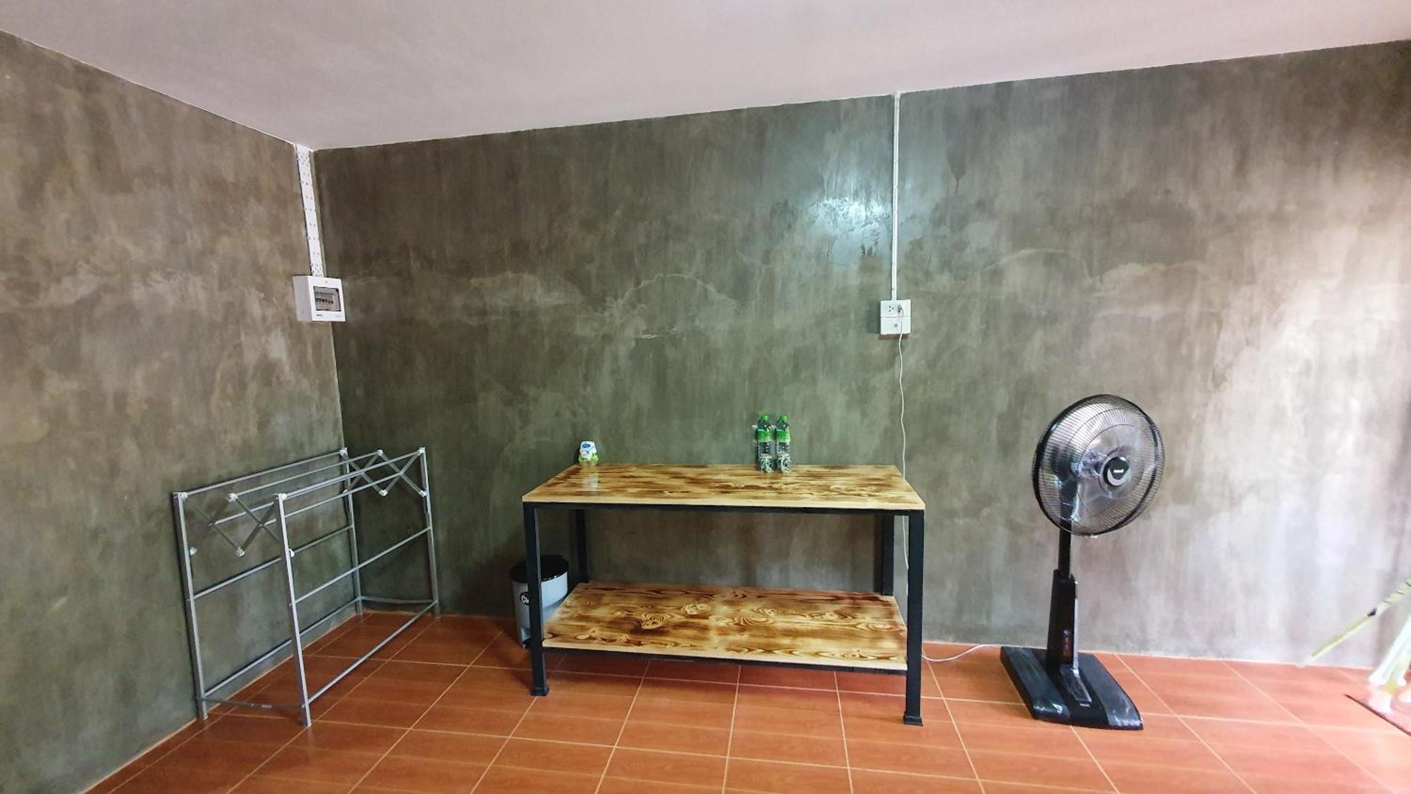 Twin Room with Balcony - Photo 8