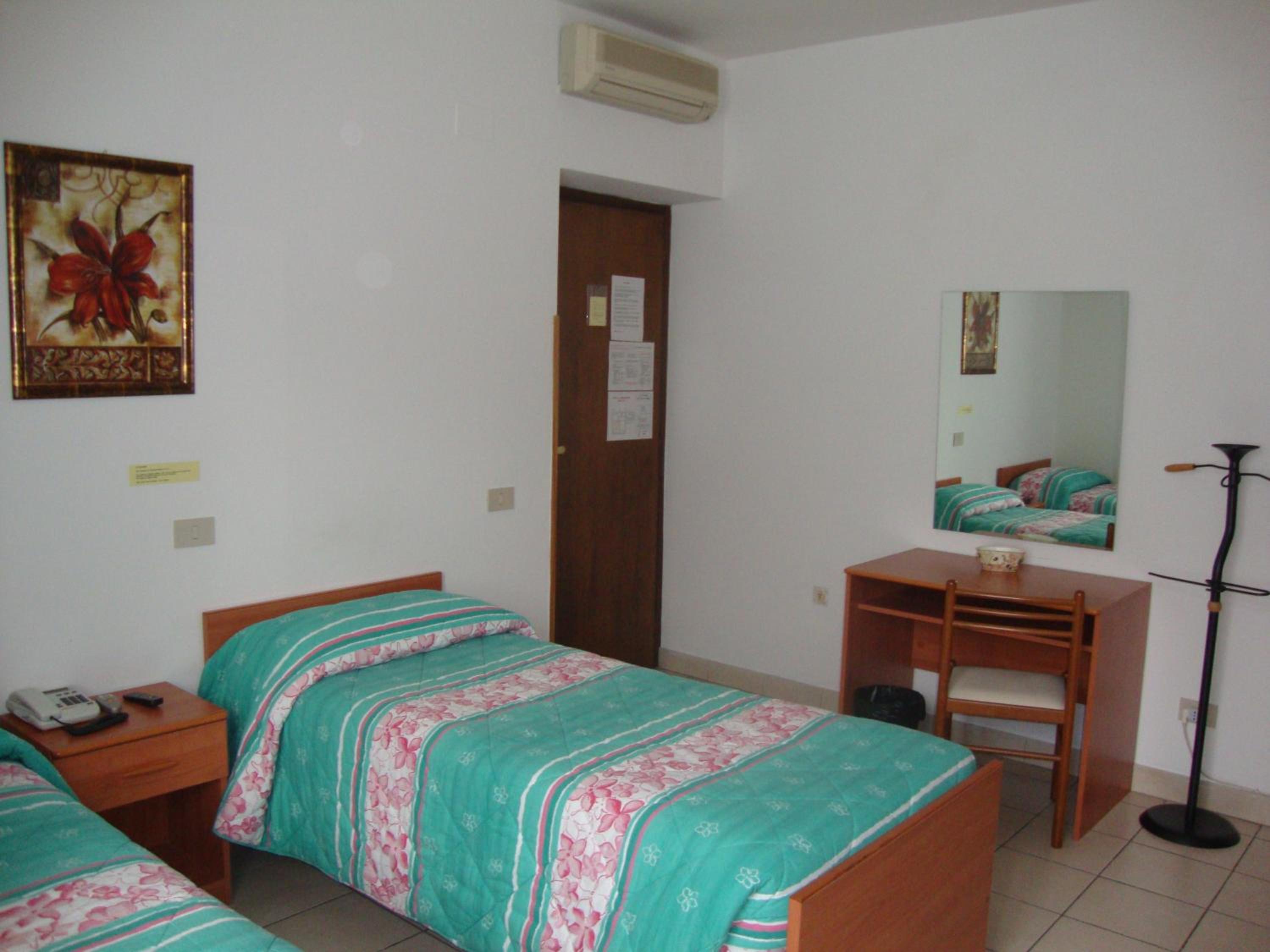 Twin Room with Bathroom