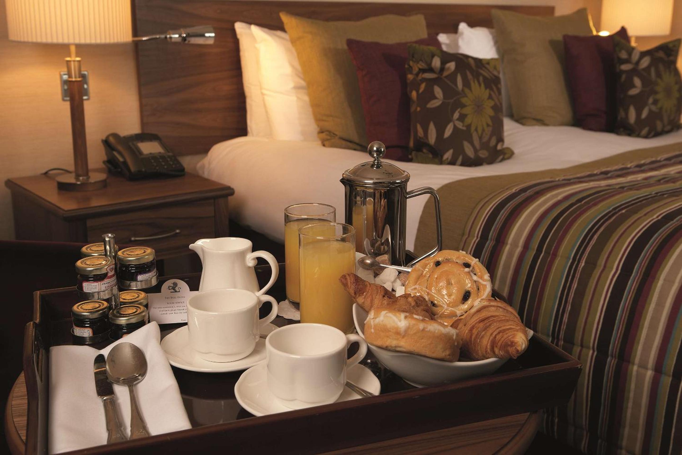Executive King Room - Non-Smoking - Photo 3