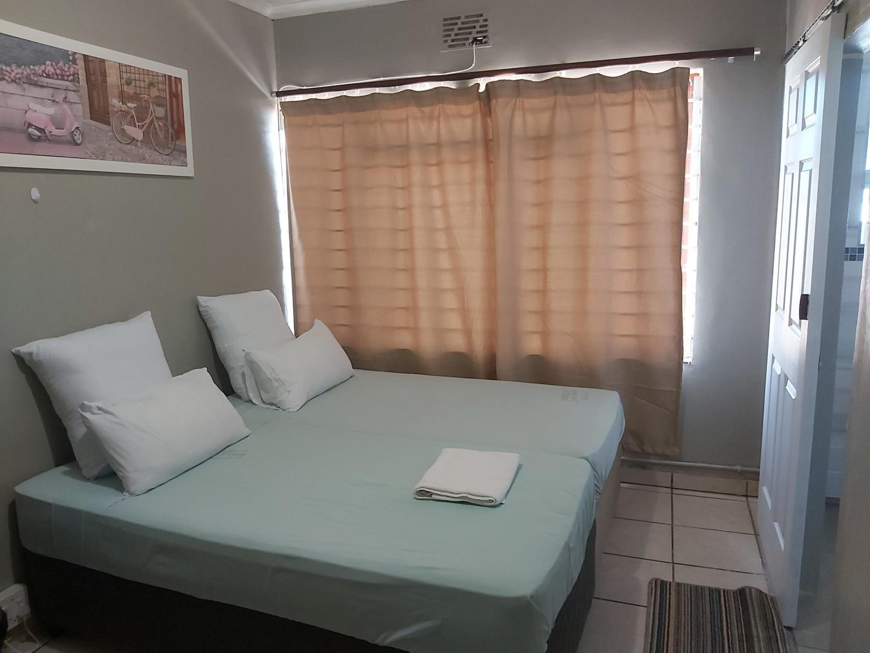 Double or Twin Room - Photo 1