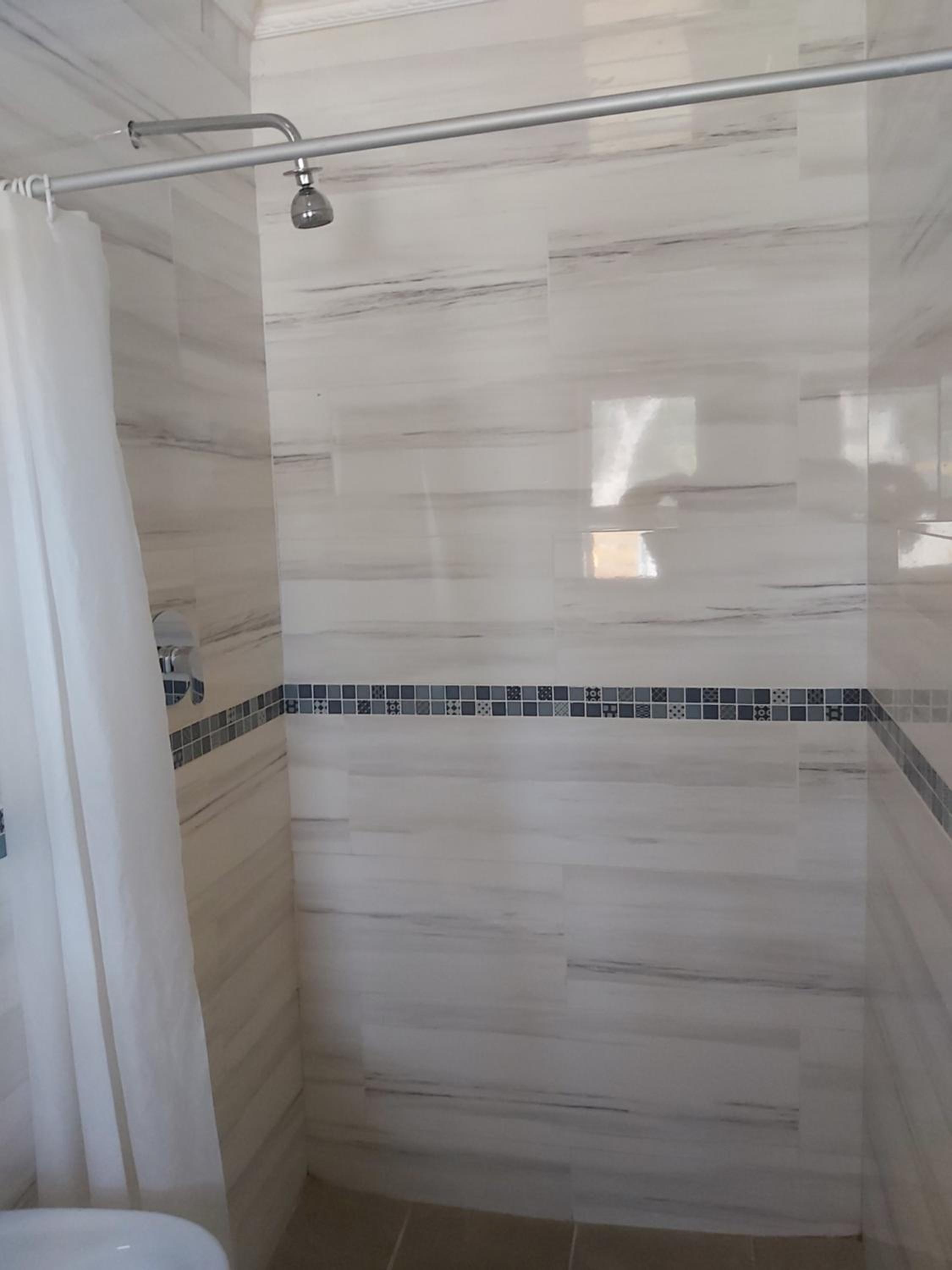 Double or Twin Room - Photo 3