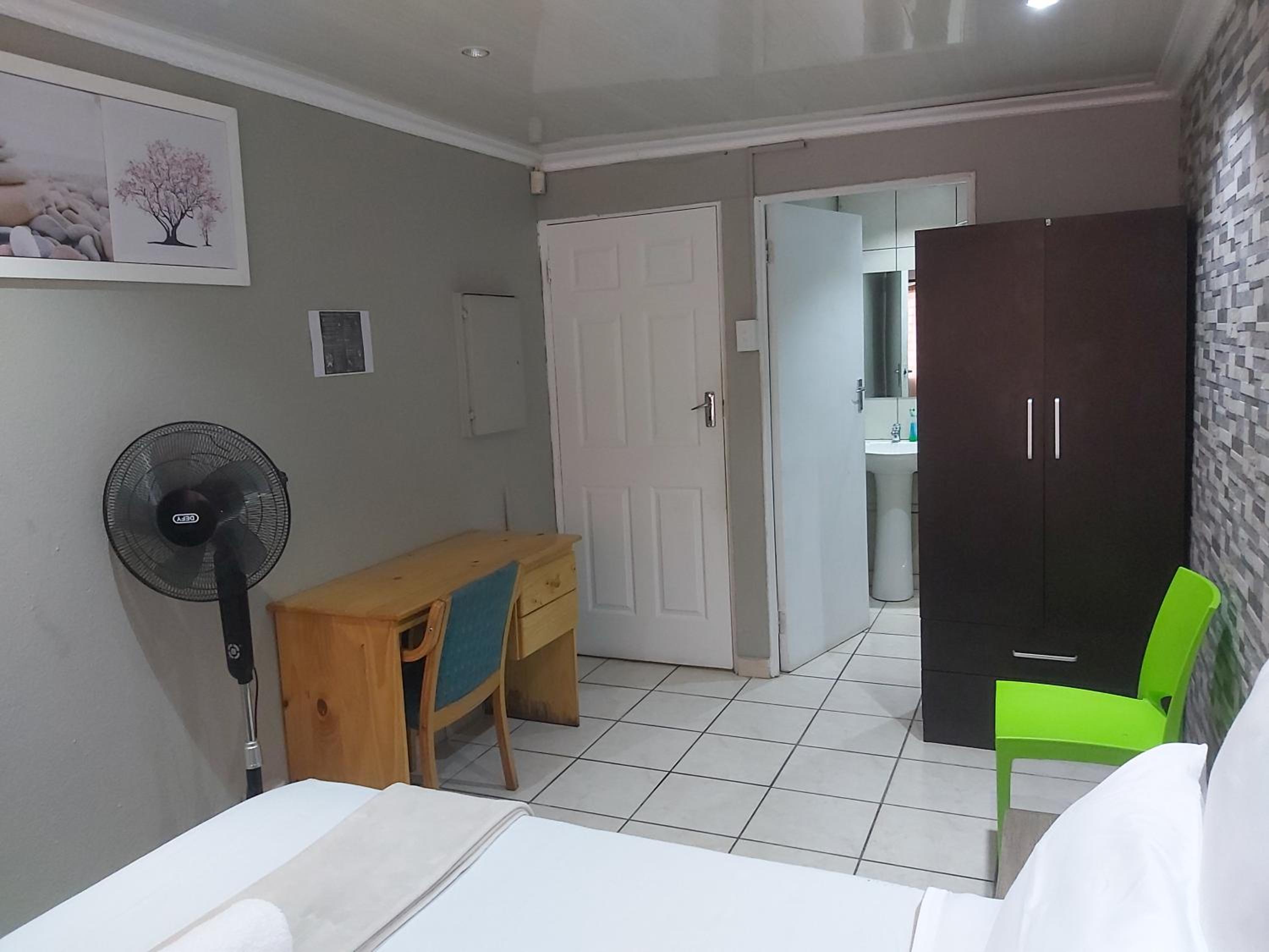 Double Room - Photo 1