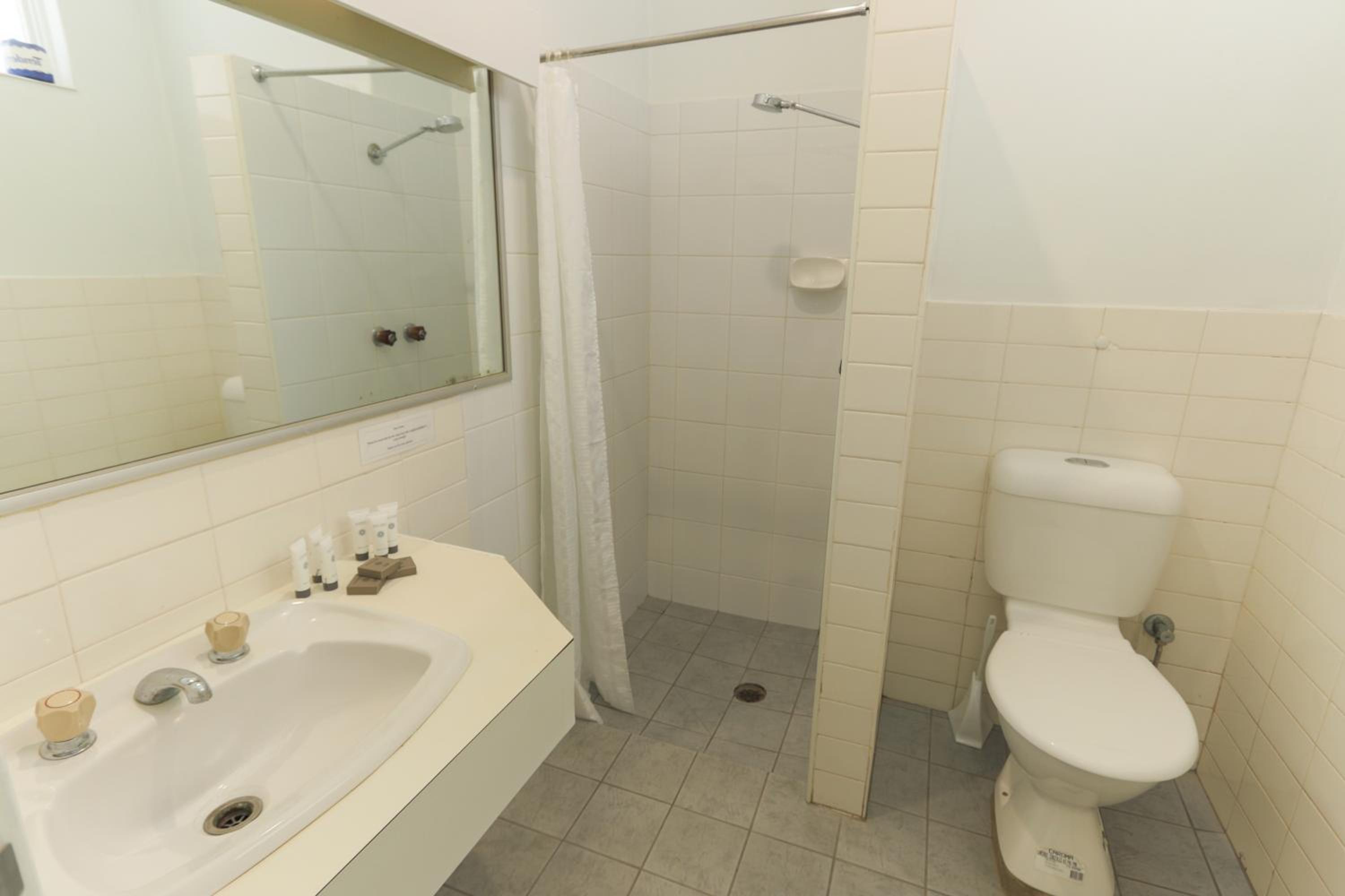 Two-Bedroom Suite(Room 11 & 12 or 15 & 16） photo 2