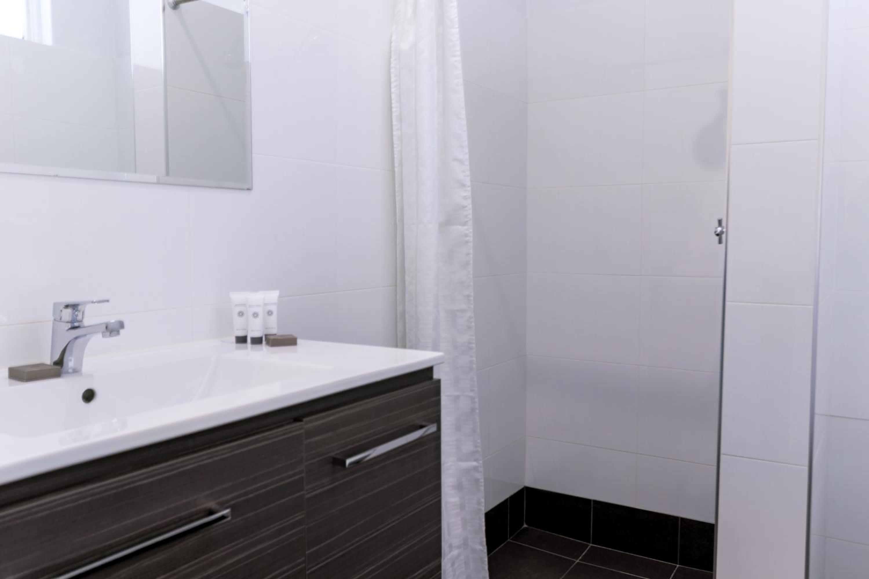 Two-Bedroom Suite(Room 13 & 14) photo 3