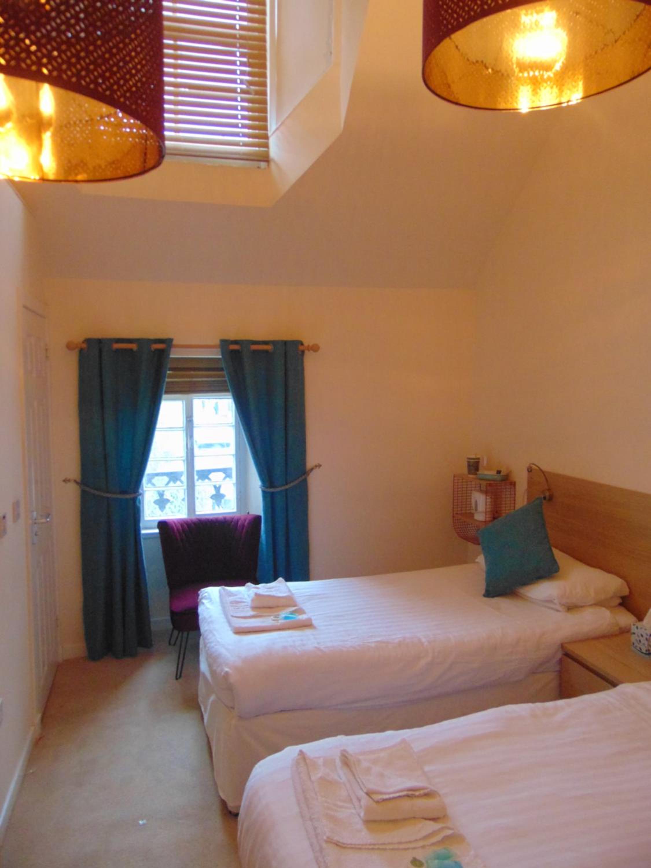 Twin Room with Shower photo 1