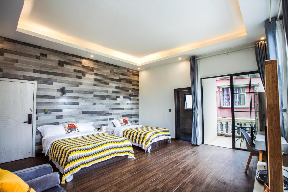 Twin Room with Balcony photo 3