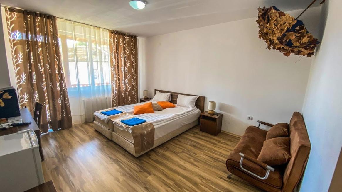 Twin Room with Balcony photo 2