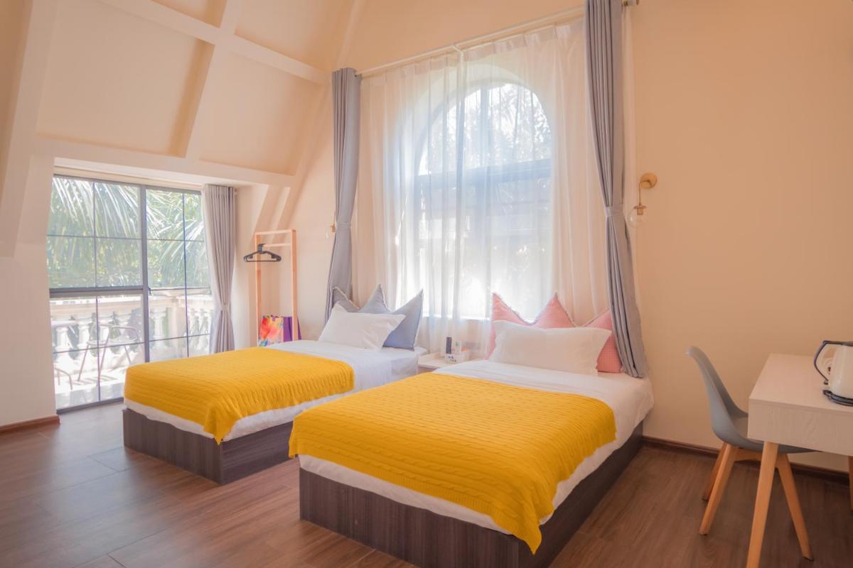 Twin Room with Terrace