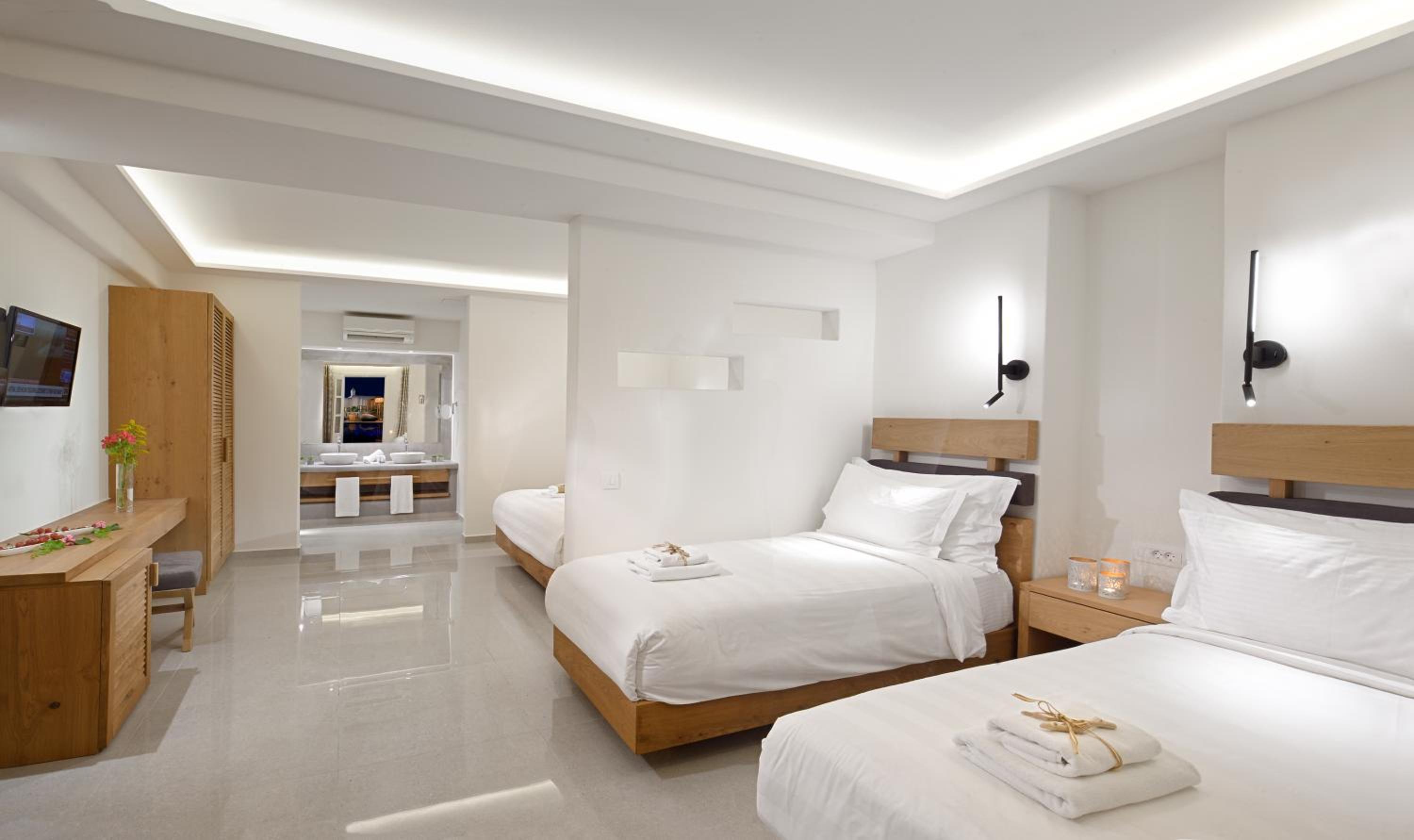 Superior Suite - Photo 2