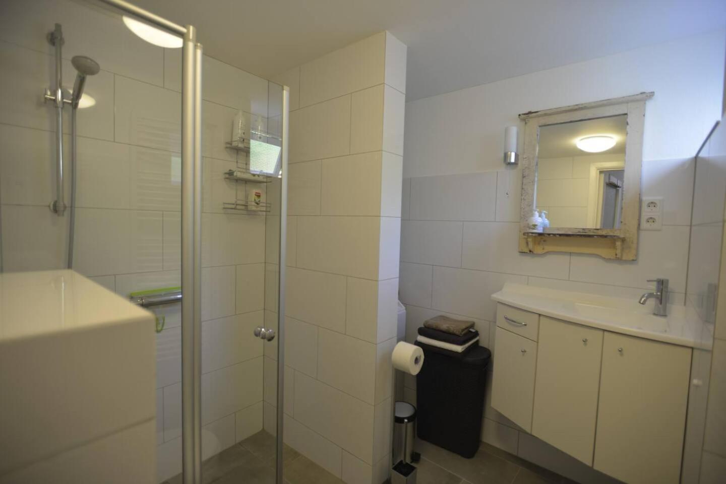 Double Room With Private Bathroom - Photo 10