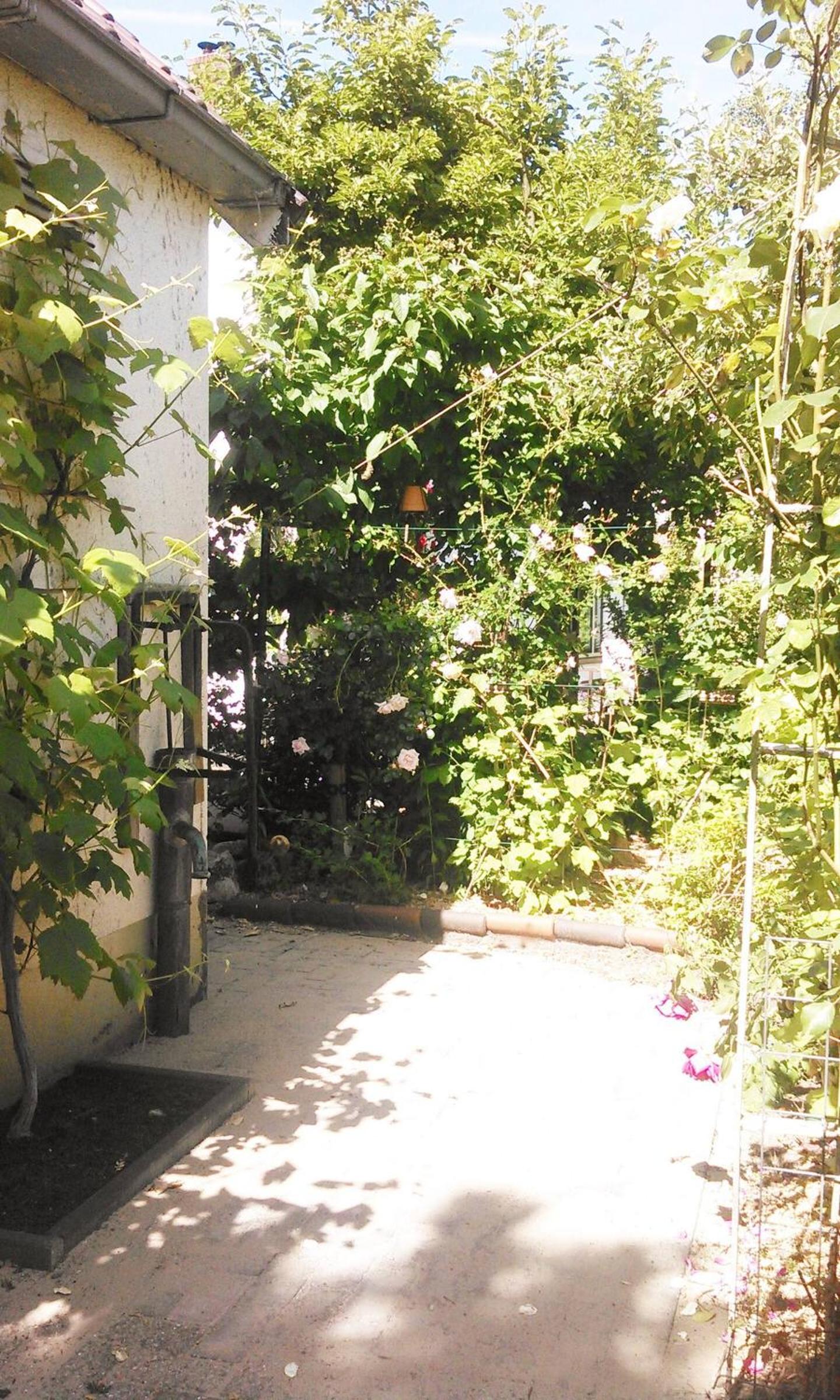 Double Room With Private Bathroom - Photo 7
