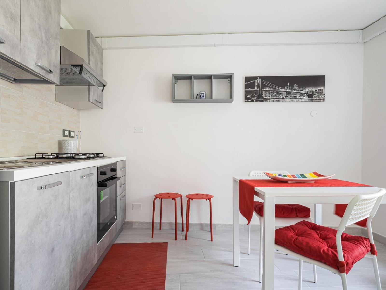 One-Bedroom Apartment photo 3