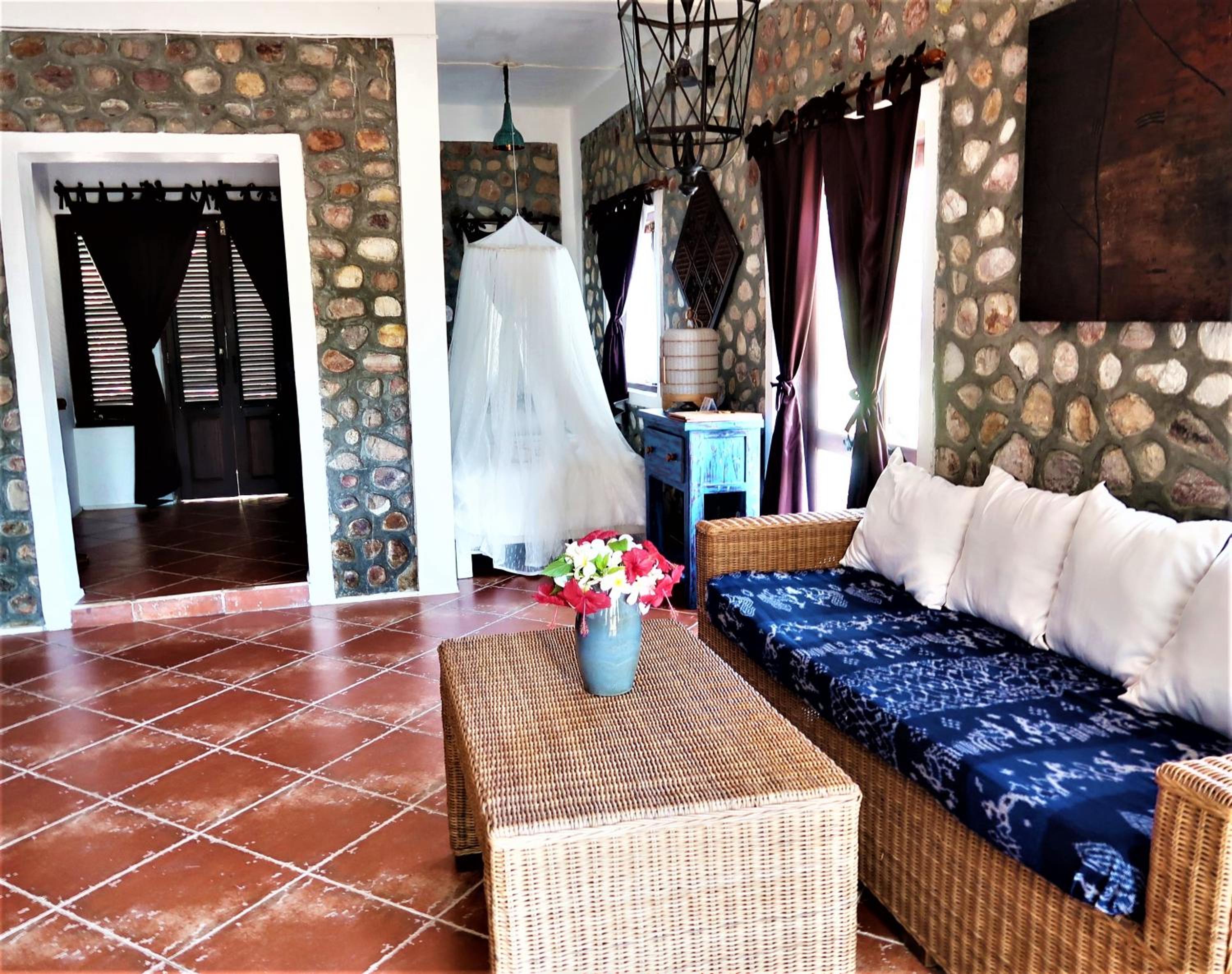 Deluxe Triple Room with Sea View photo 3