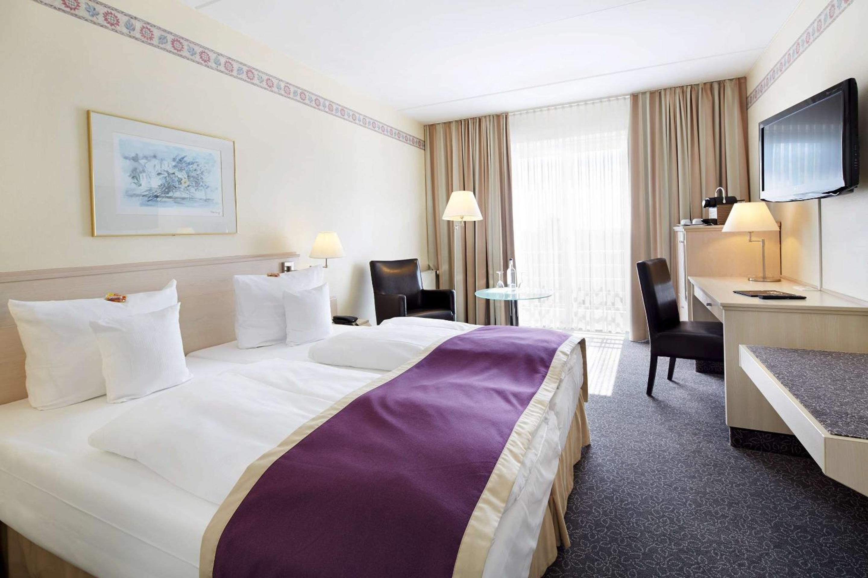 Comfort Double Room with two single beds - Photo 9
