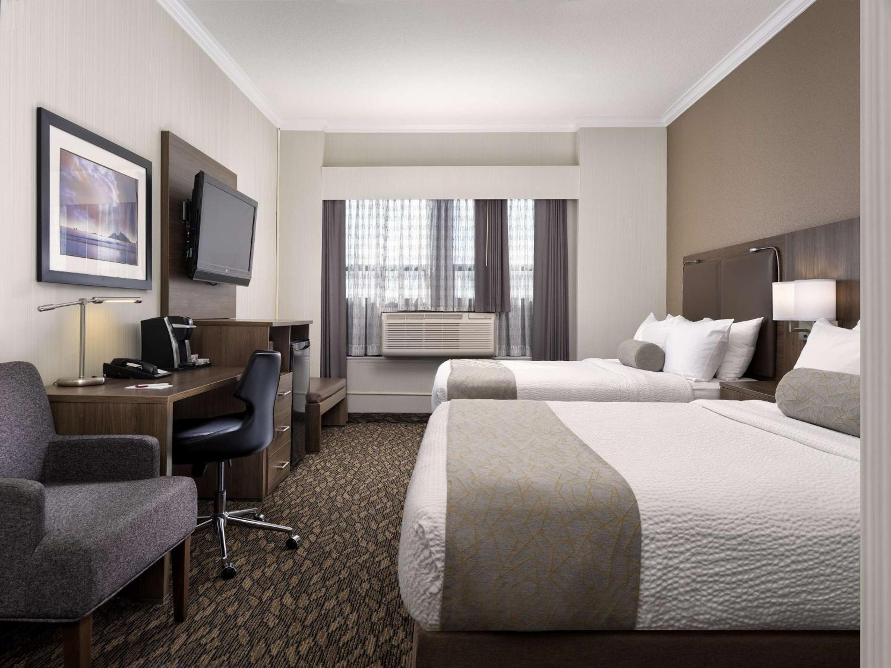 Double Room with Two Double Beds - Photo 4