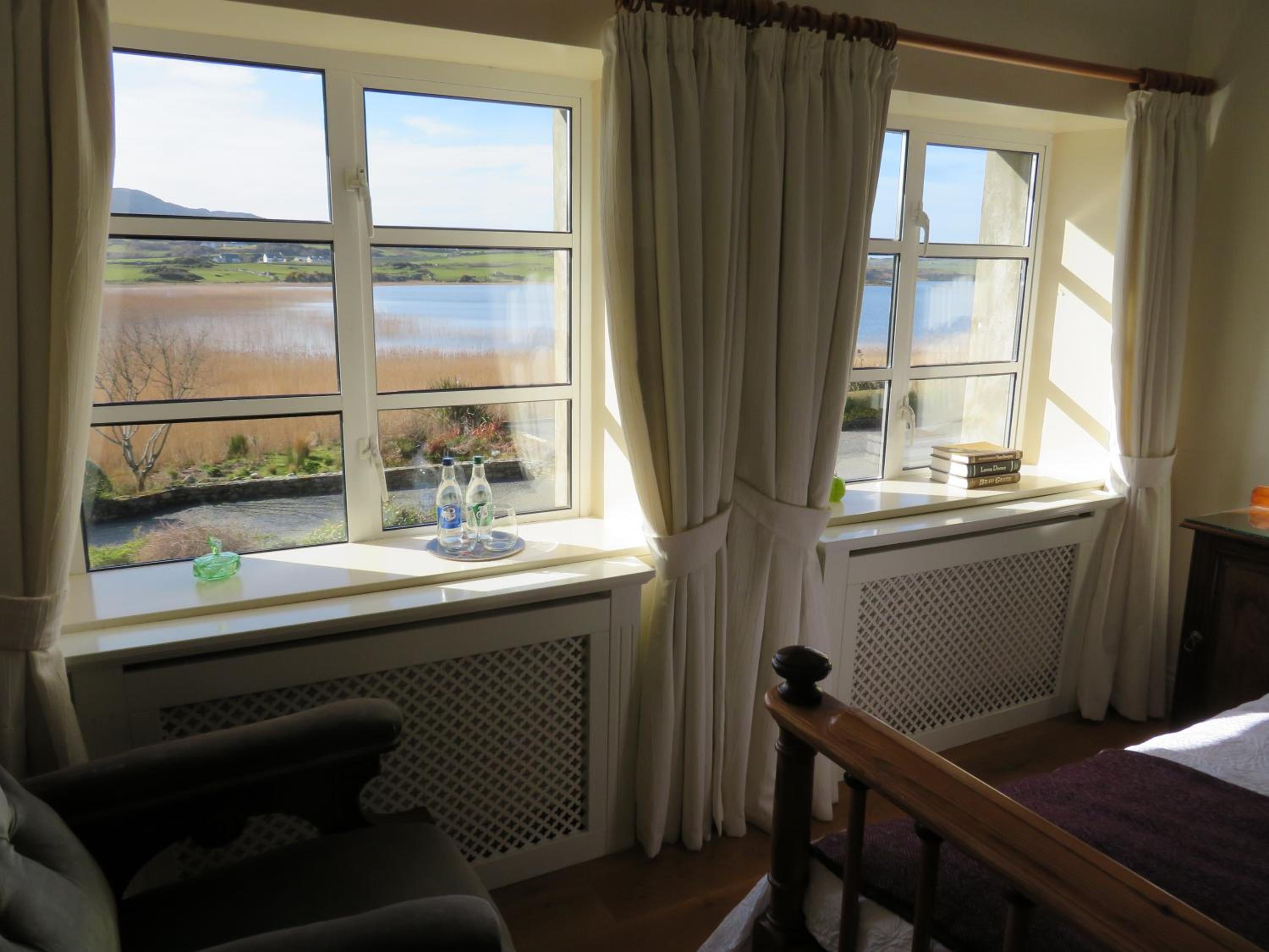 King Room with Lake View photo 3