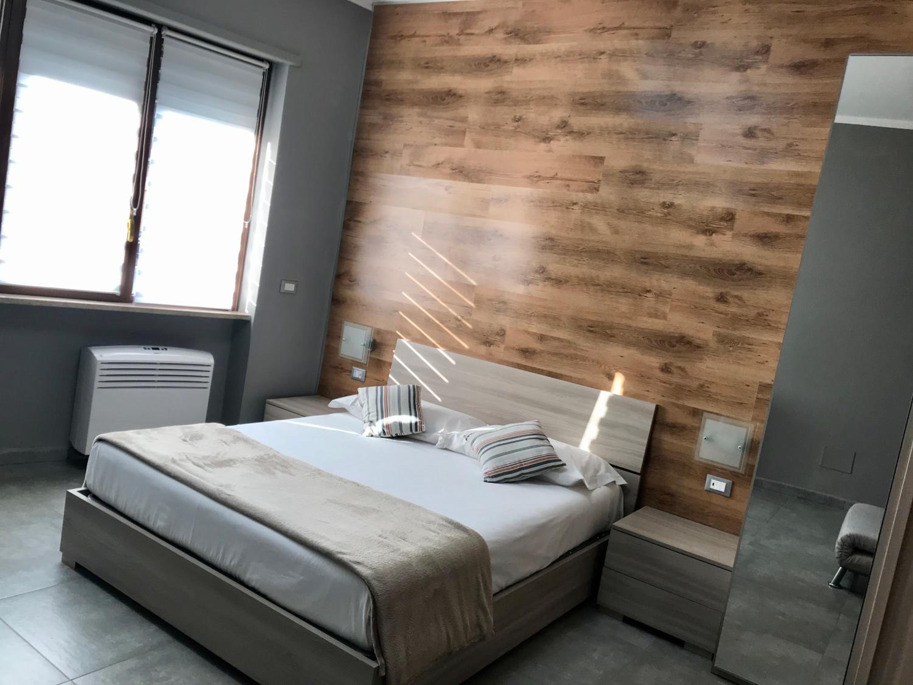 One-Bedroom Apartment - Photo 27