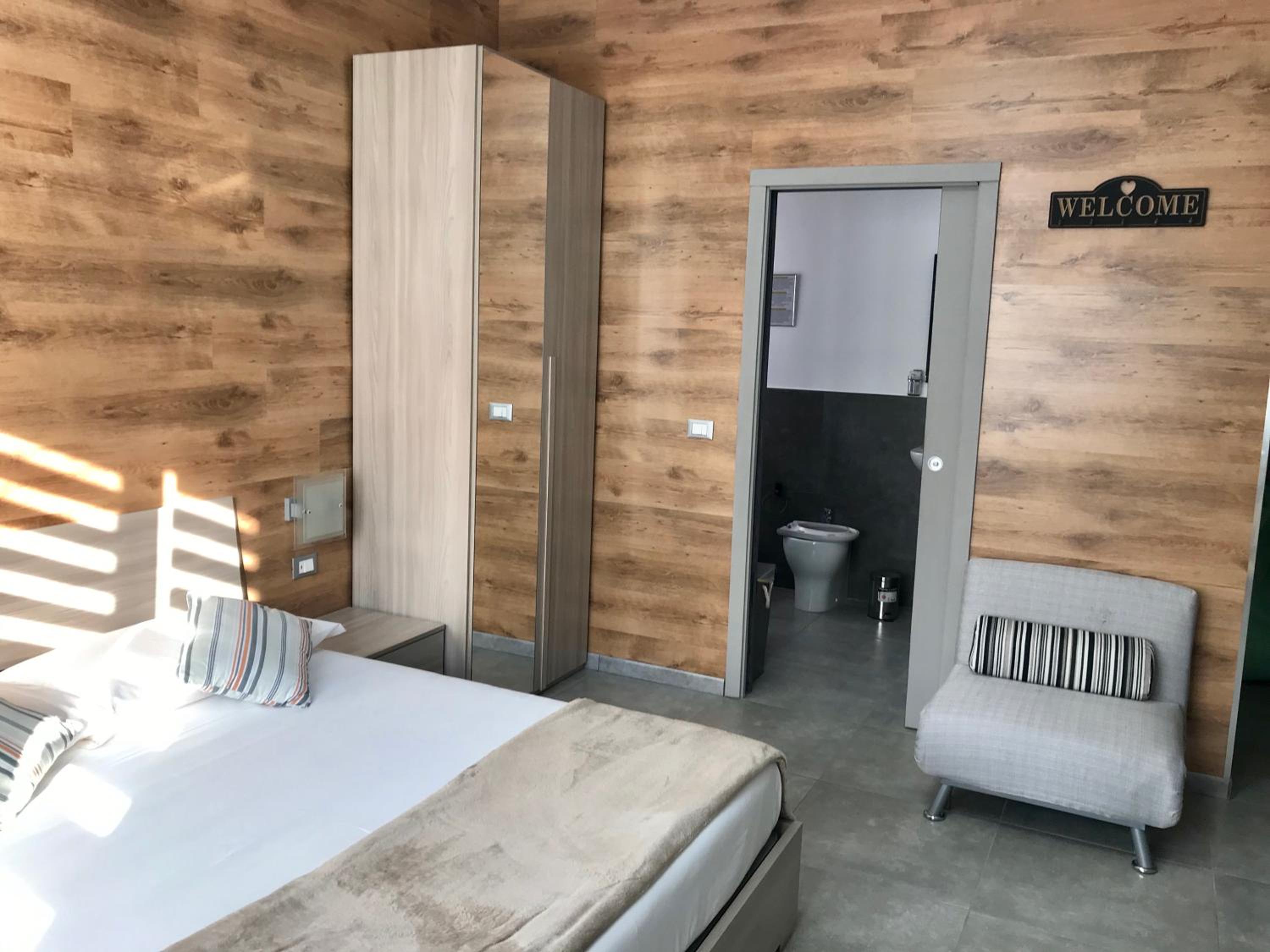 One-Bedroom Apartment - Photo 24