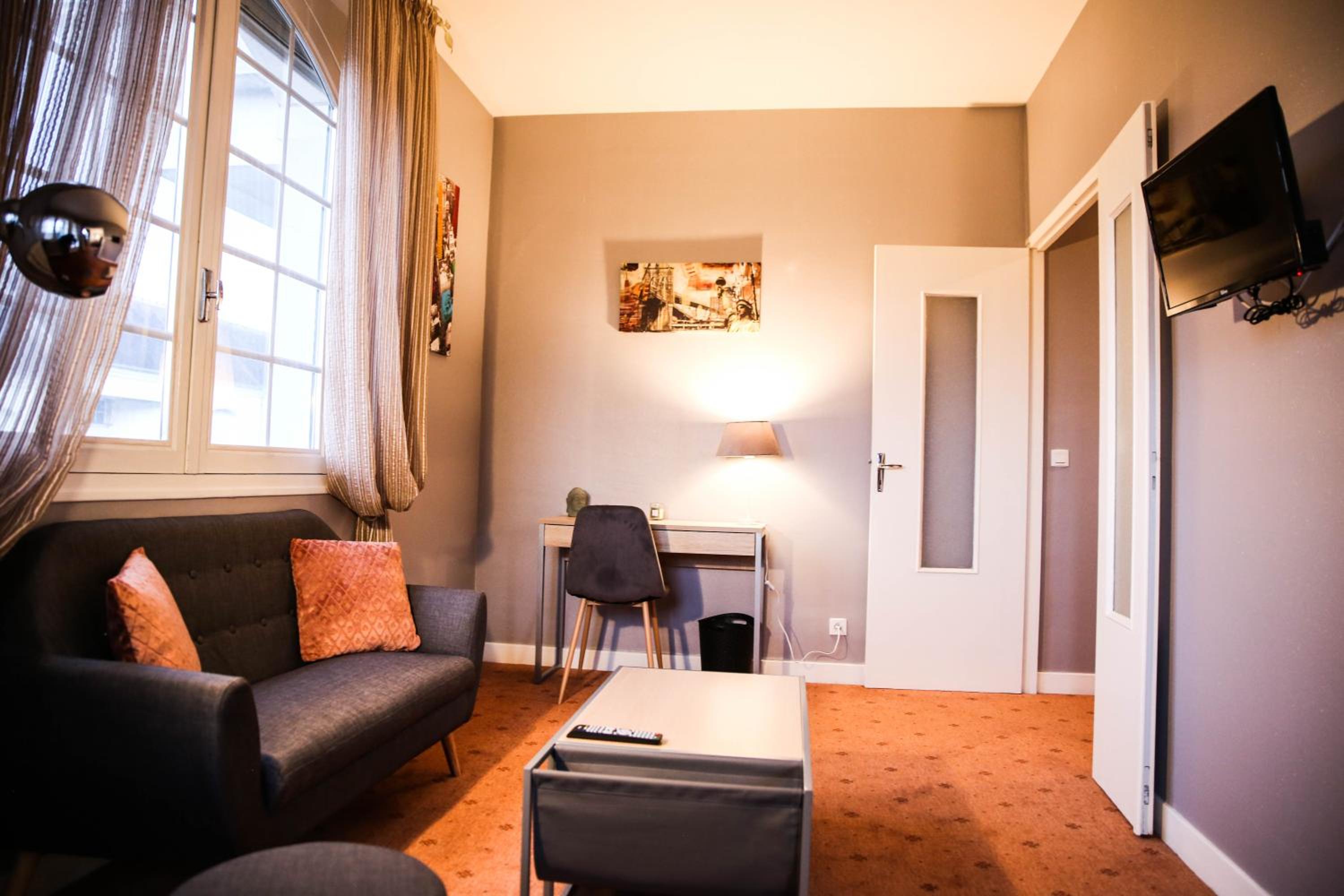 Double Room with Garden View photo 3