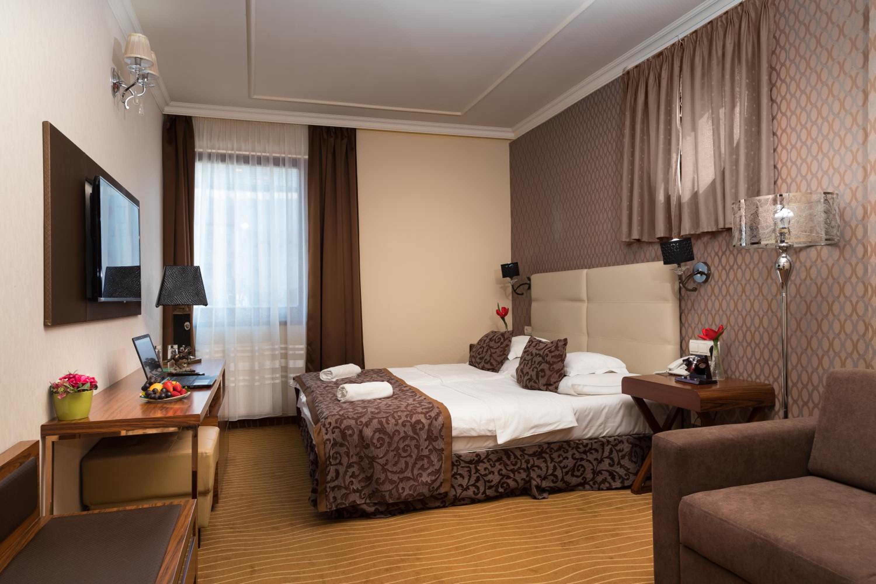 Superior Double Room - Photo 1