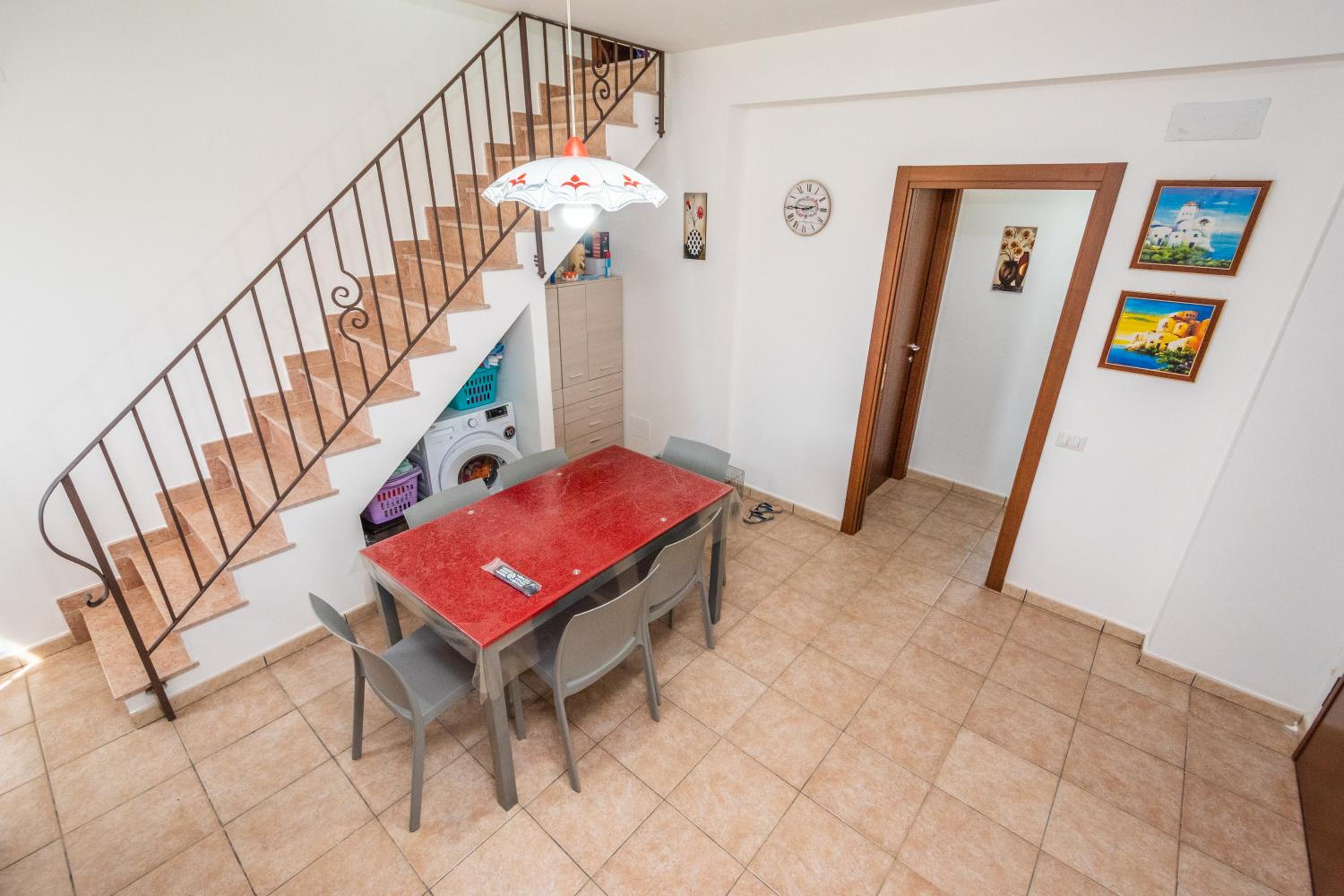 Three-Bedroom House photo 3