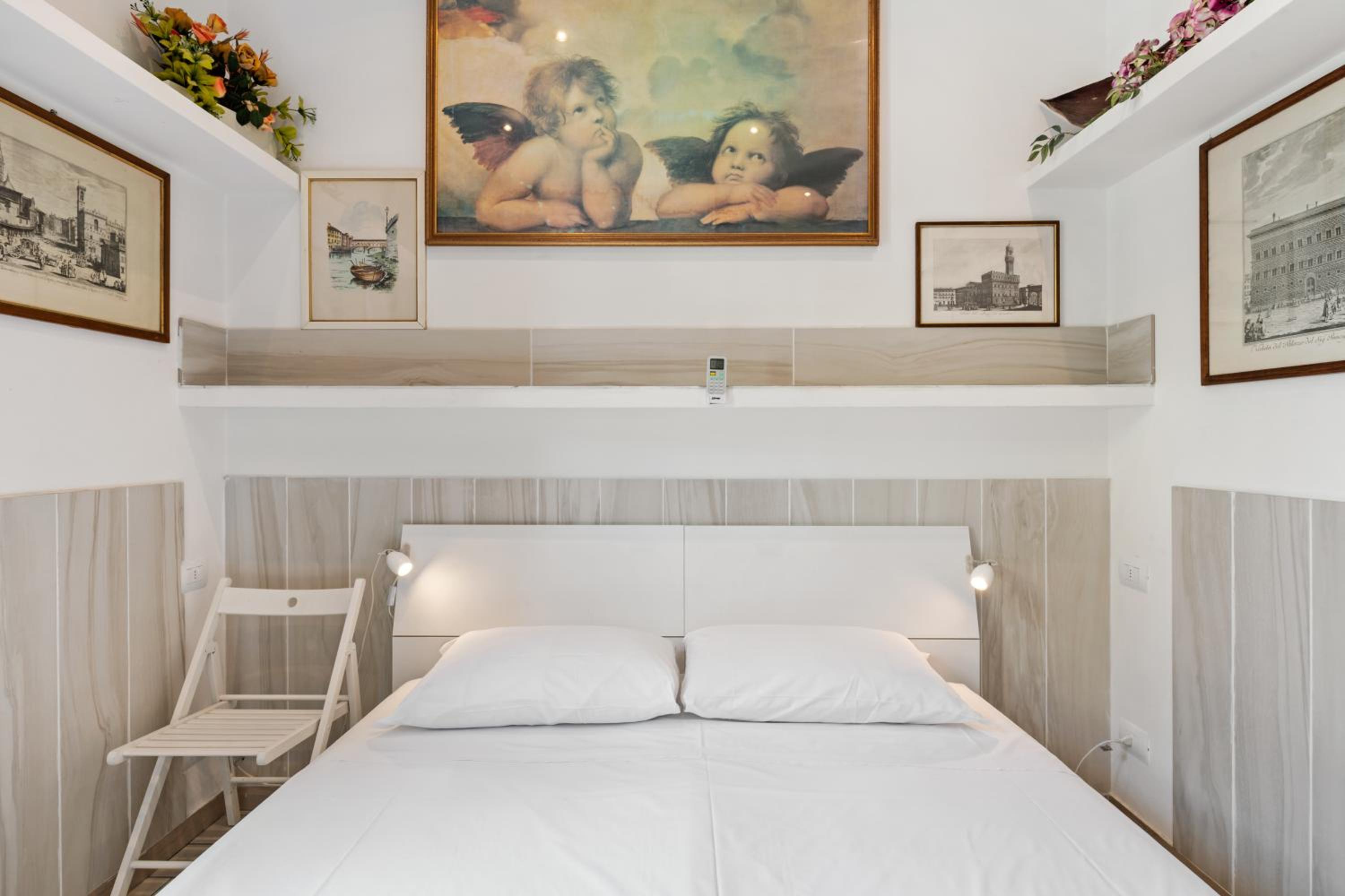 Double Room with Private Bathroom photo 2
