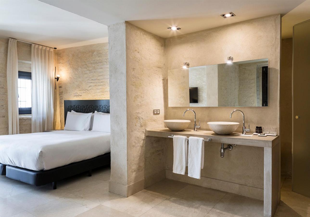 Junior Suite with View - Photo 3