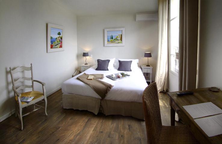 Standard Double or Twin Room photo 1