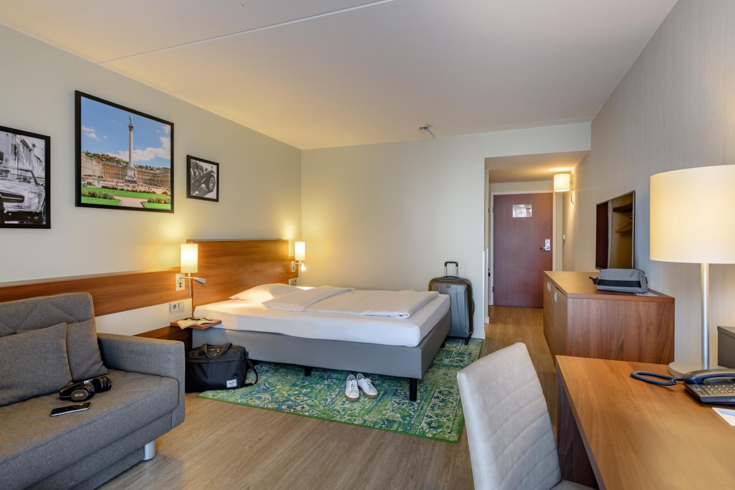 Standard Queen Room - Photo 2