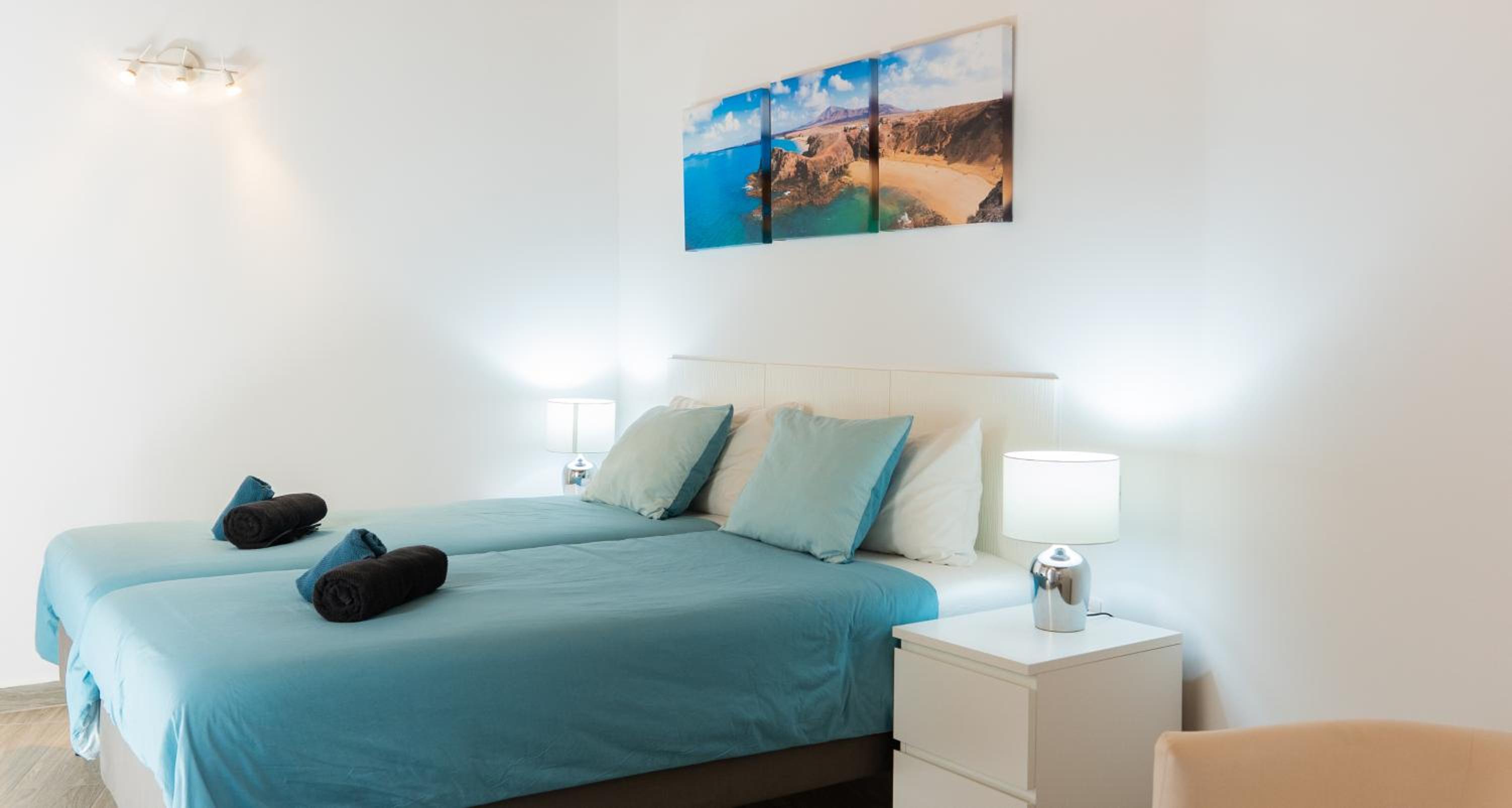 Two-Bedroom Luxury House - Beach Front photo 3